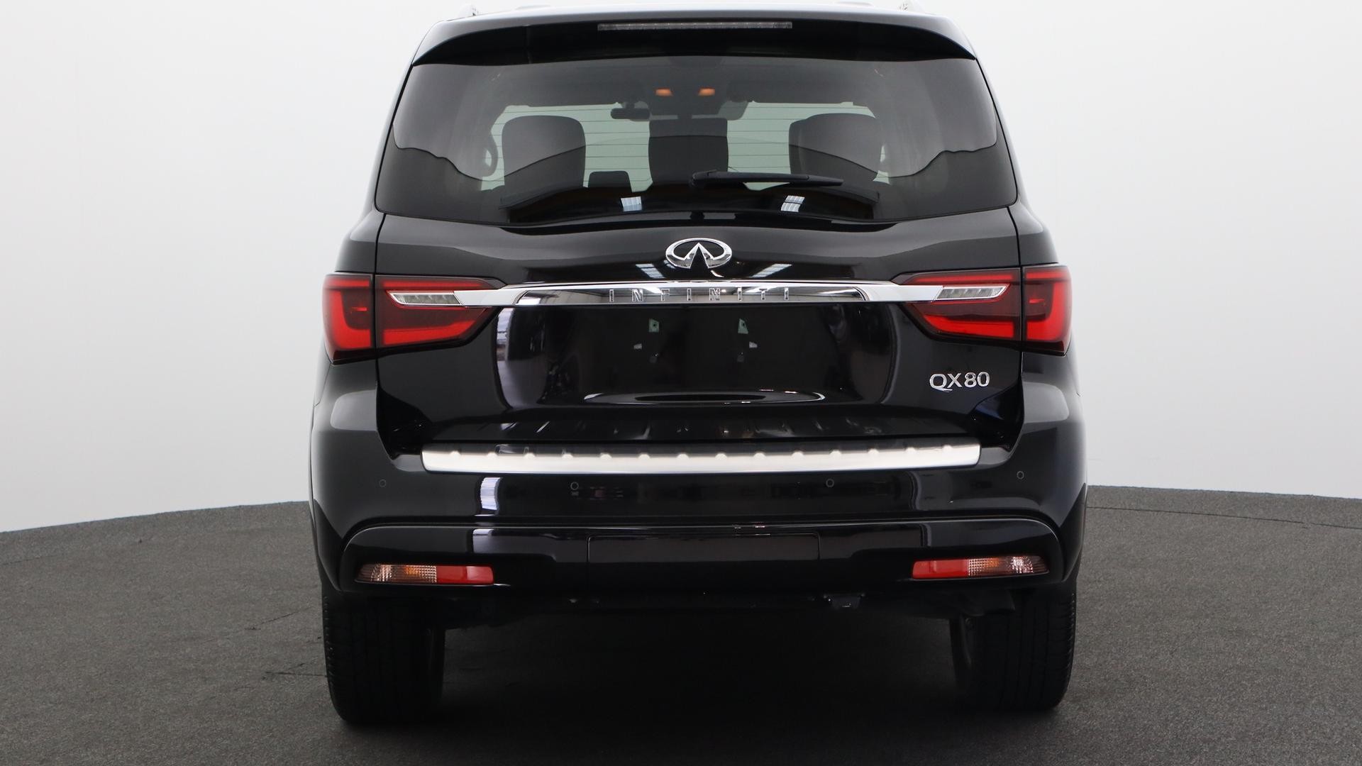 Infiniti Qx80 image 3