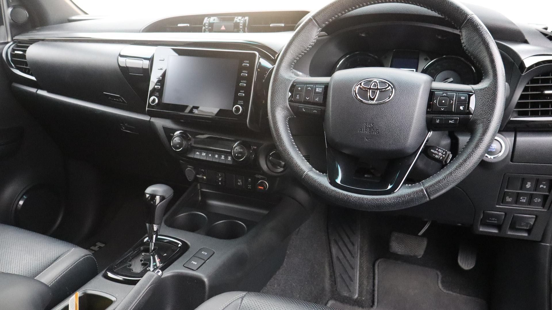 Toyota Hilux image 4
