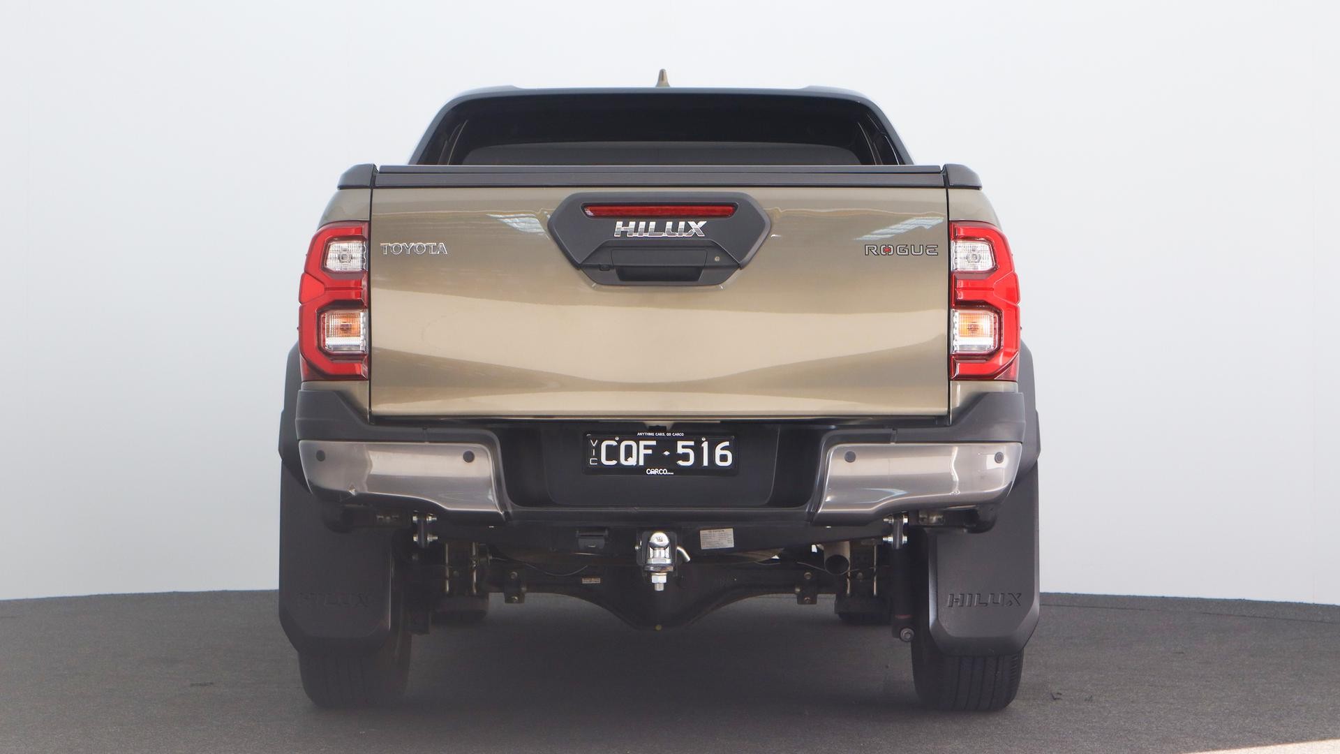 Toyota Hilux image 3