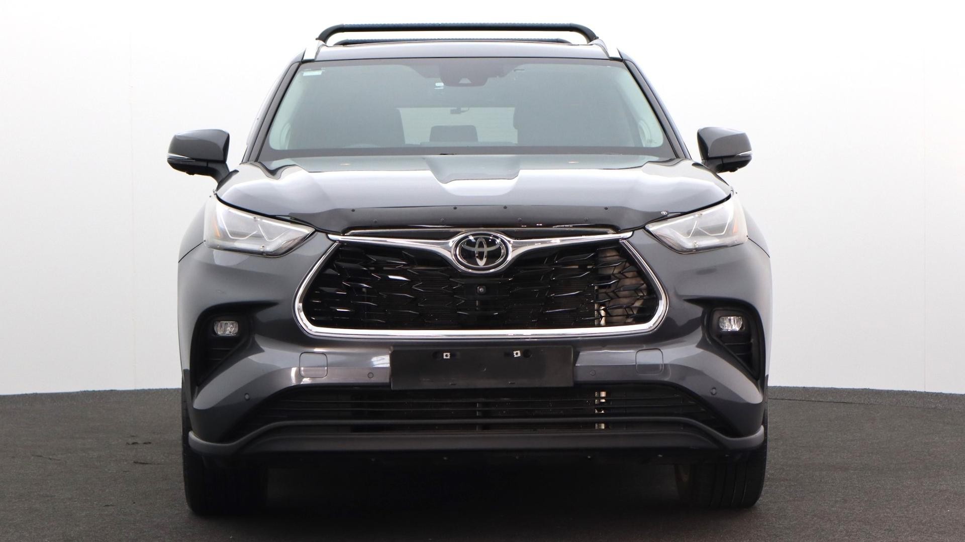 Toyota Kluger image 2