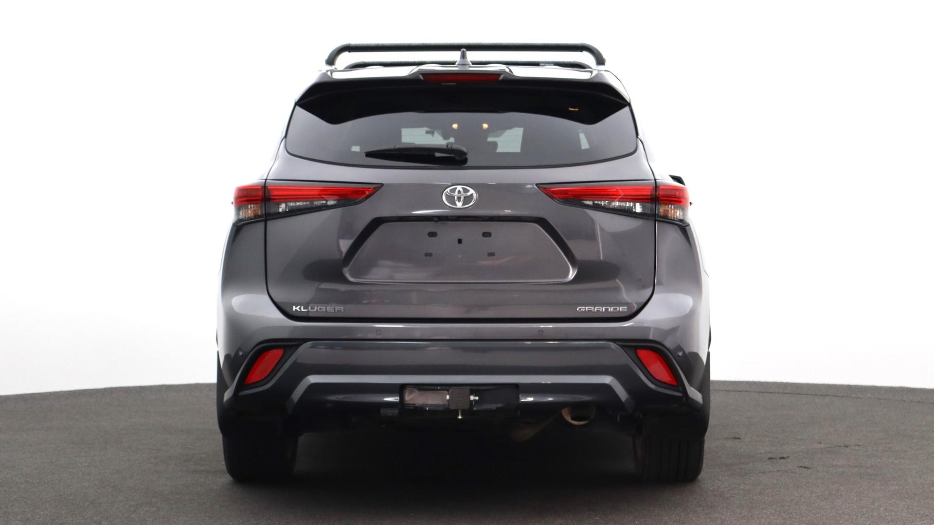 Toyota Kluger image 3