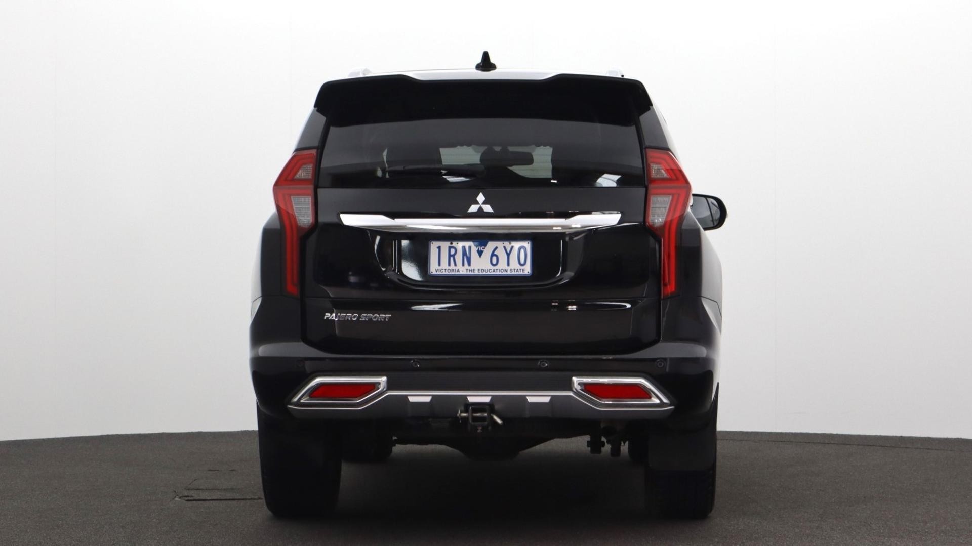 Mitsubishi Pajero Sport image 3