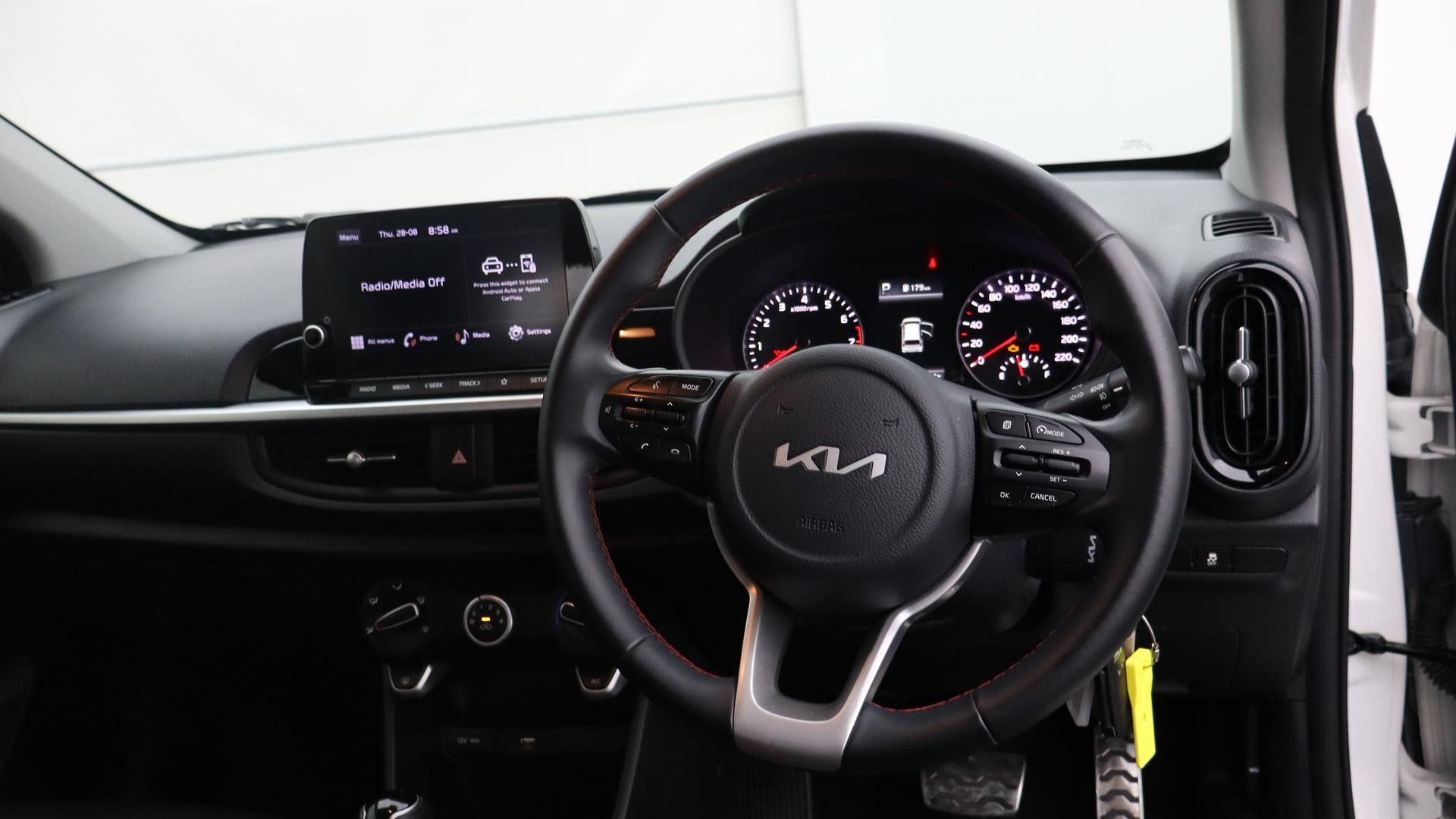 Kia Picanto image 4