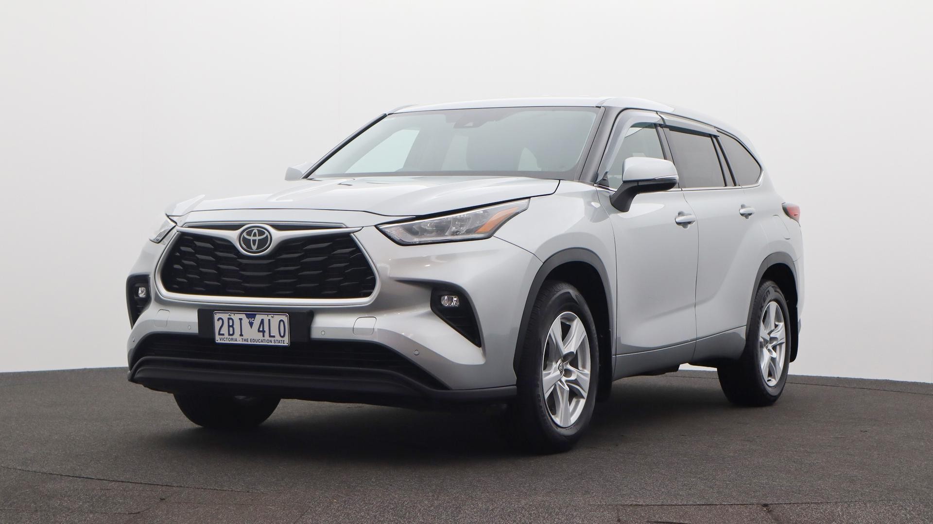 Toyota Kluger image 1