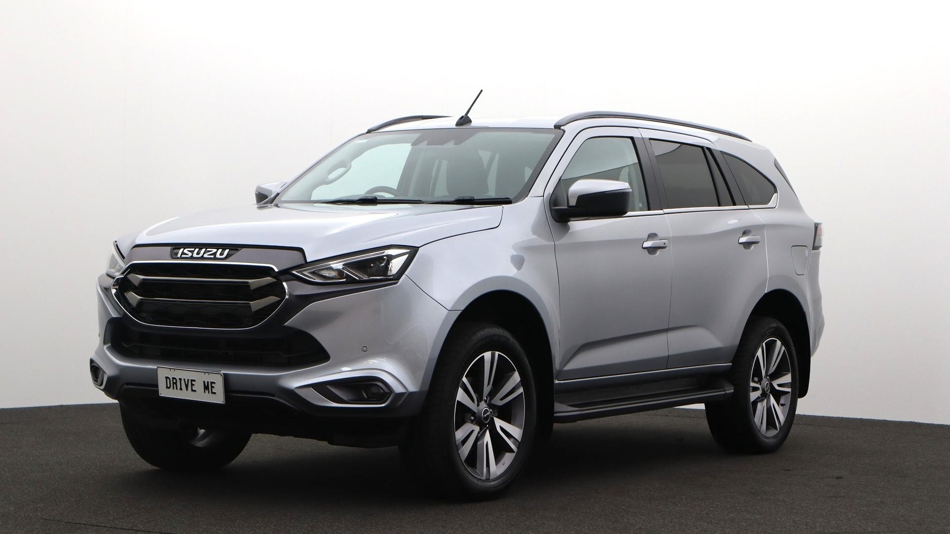 Isuzu Mu-x image 1