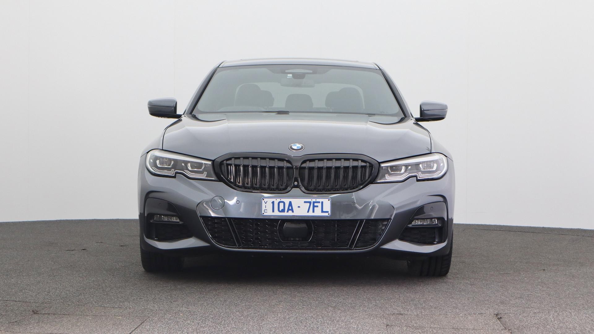 BMW 3 Series image 2