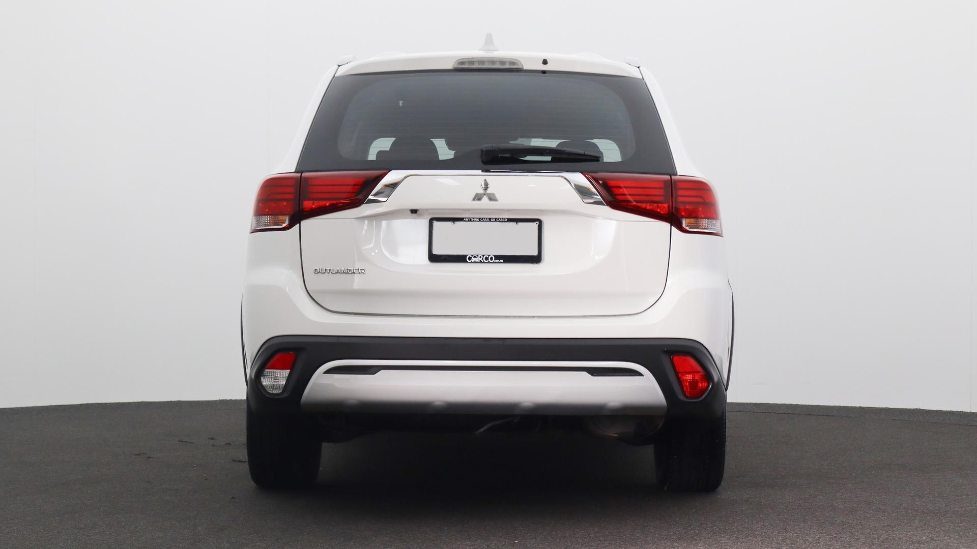 Mitsubishi Outlander image 3