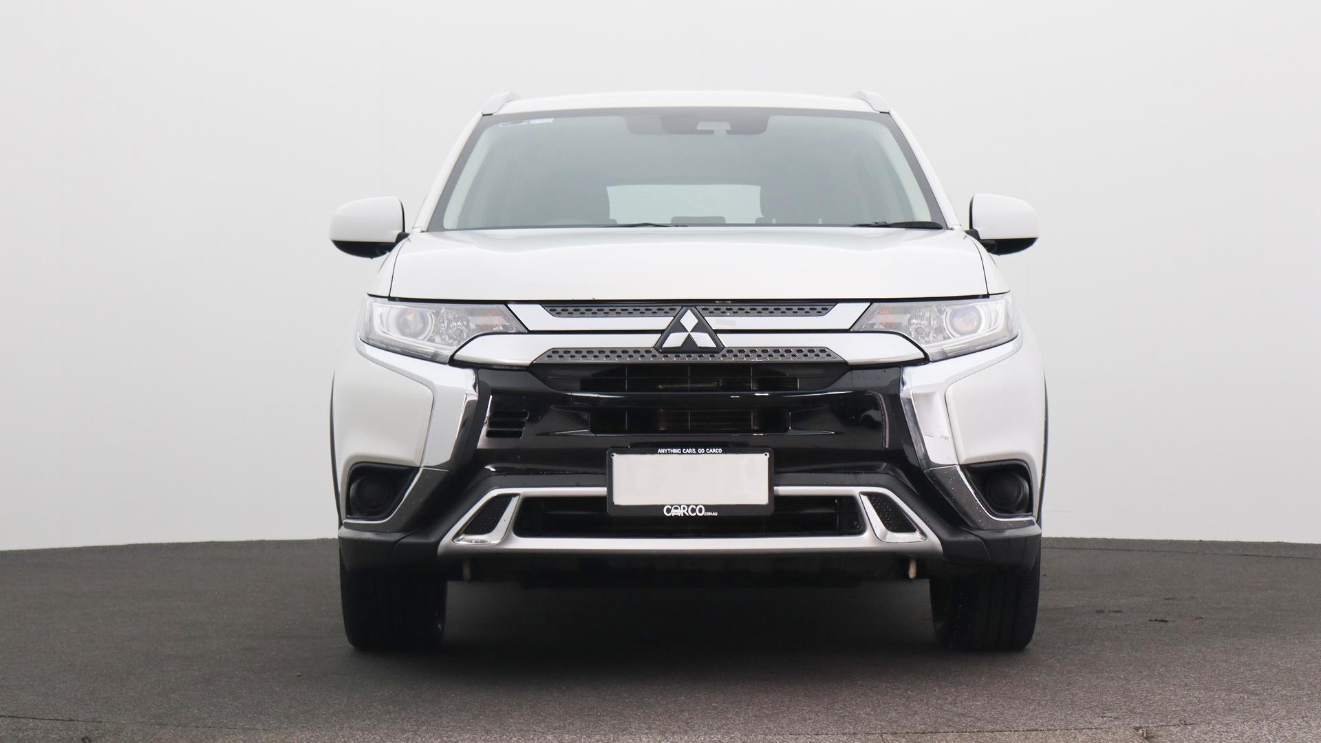 Mitsubishi Outlander image 2