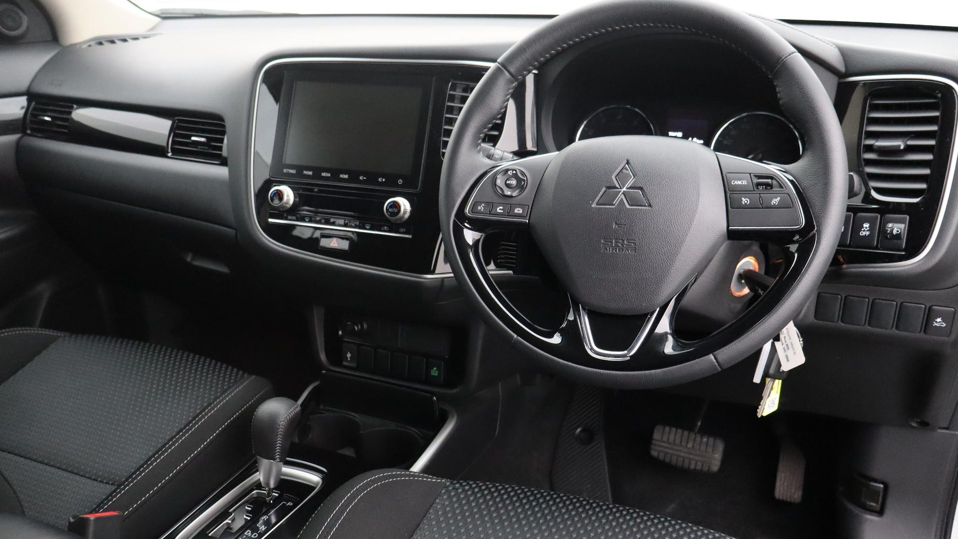 Mitsubishi Outlander image 4