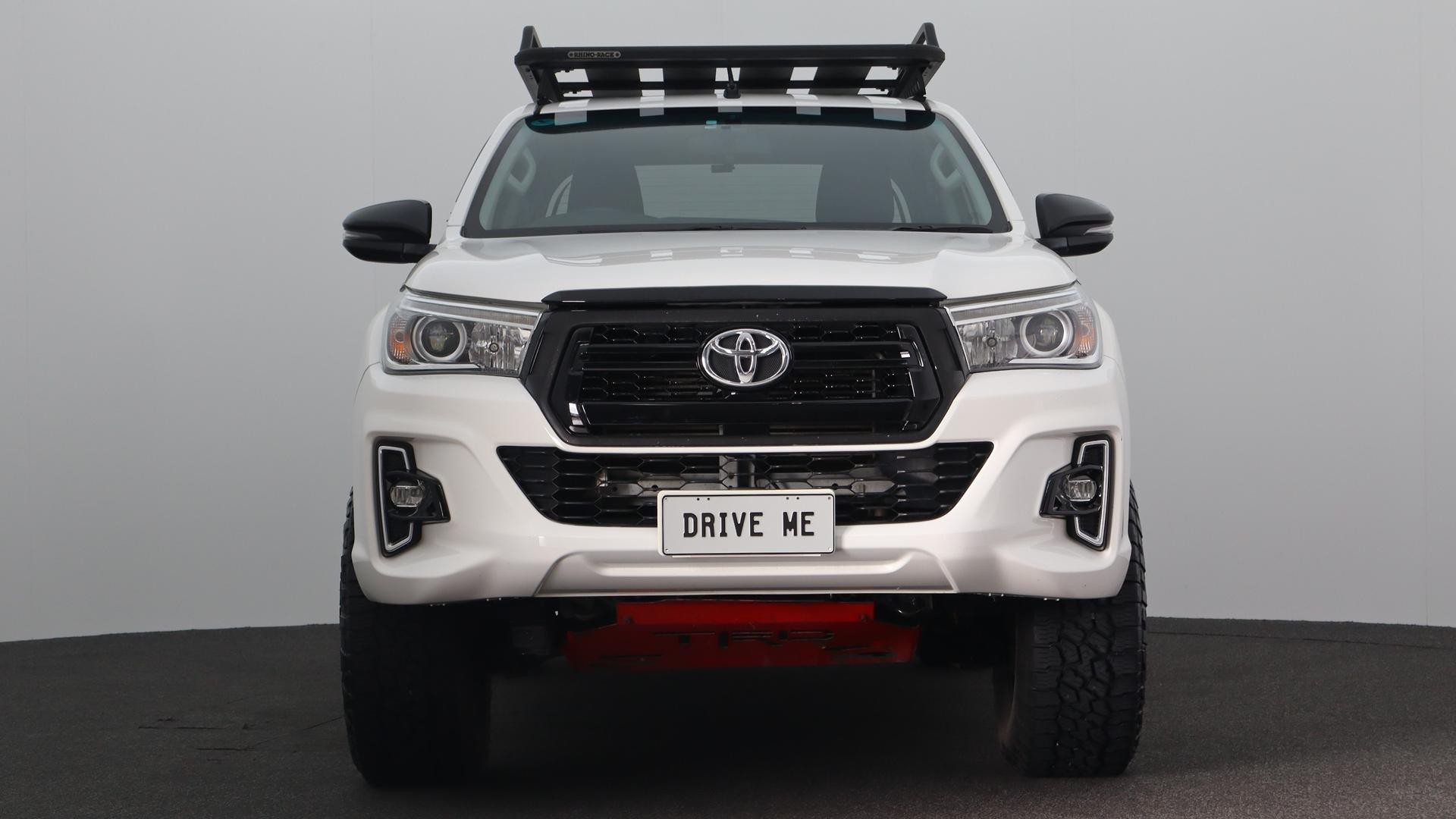 Toyota Hilux image 2