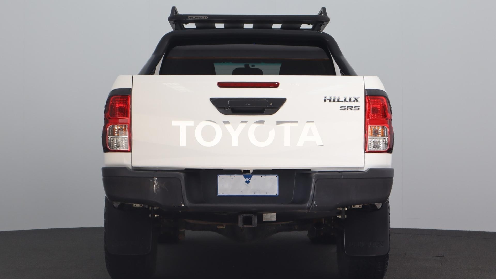 Toyota Hilux image 3