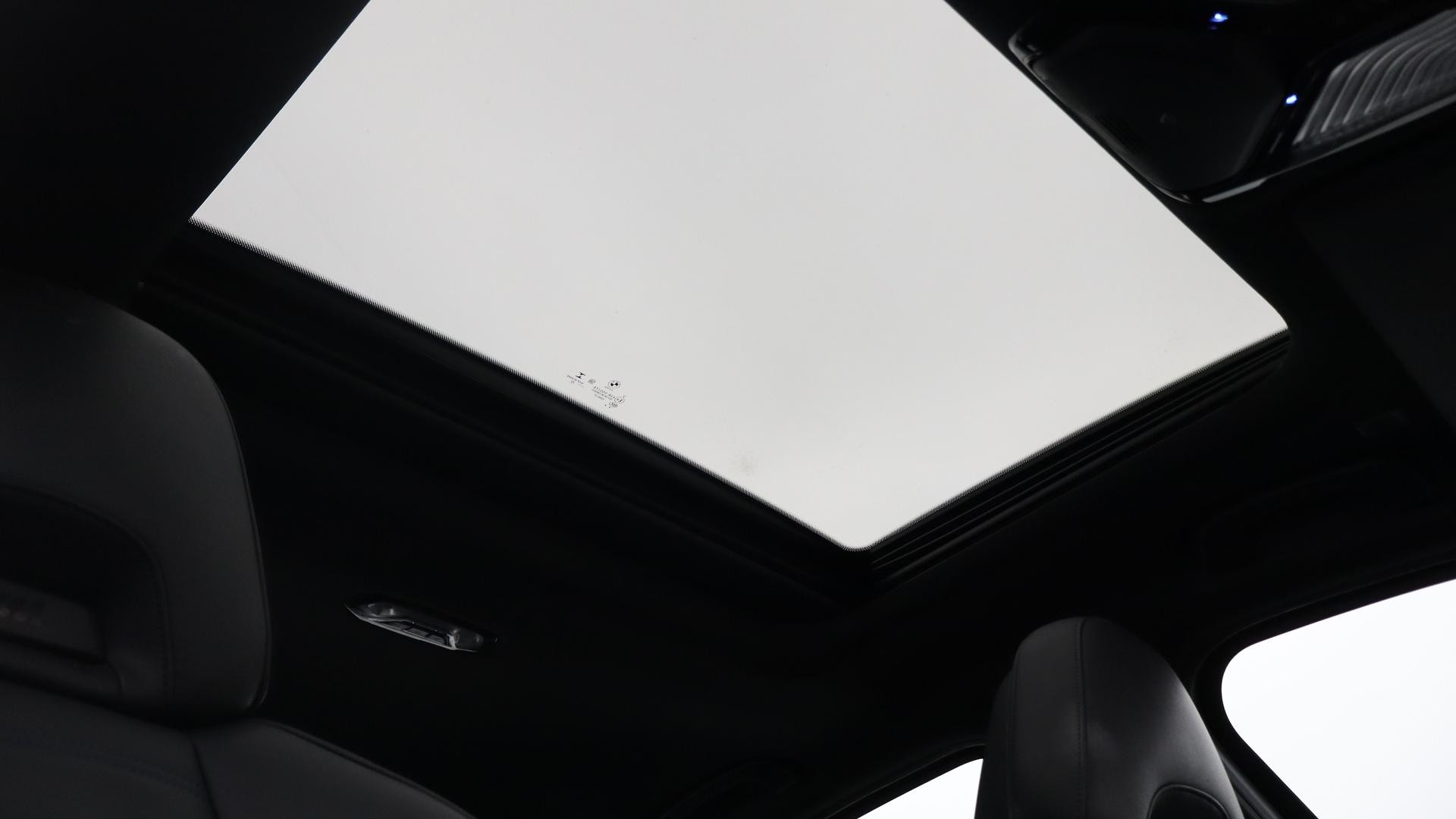 BMW 3 Series image 4