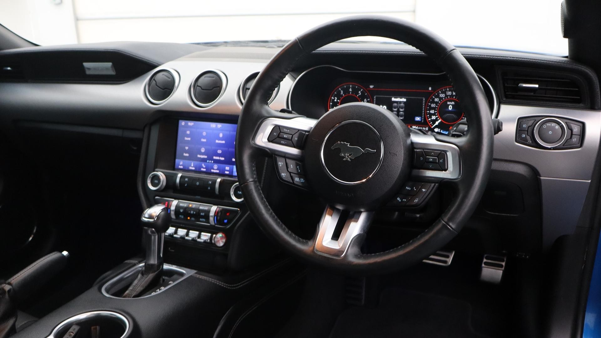 Ford Mustang image 4