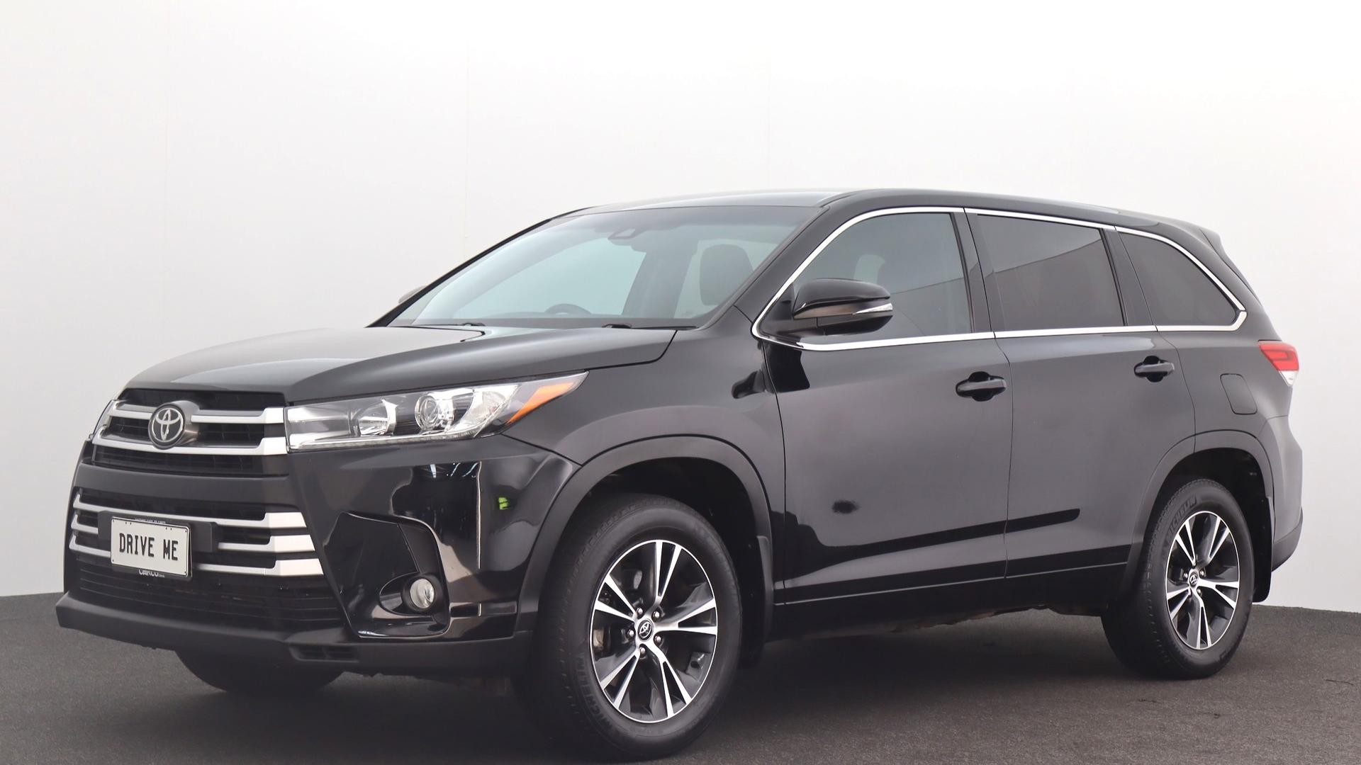 Toyota Kluger image 1