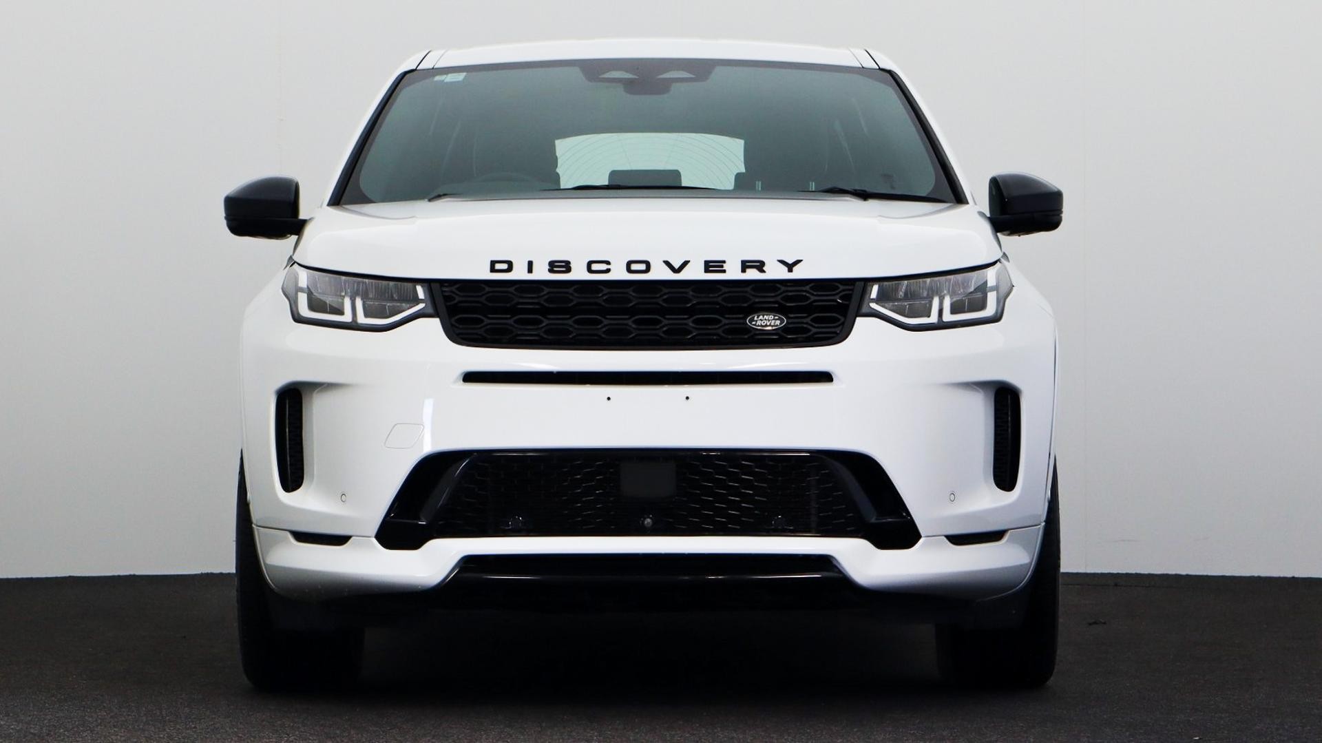 Land Rover Discovery Sport image 2