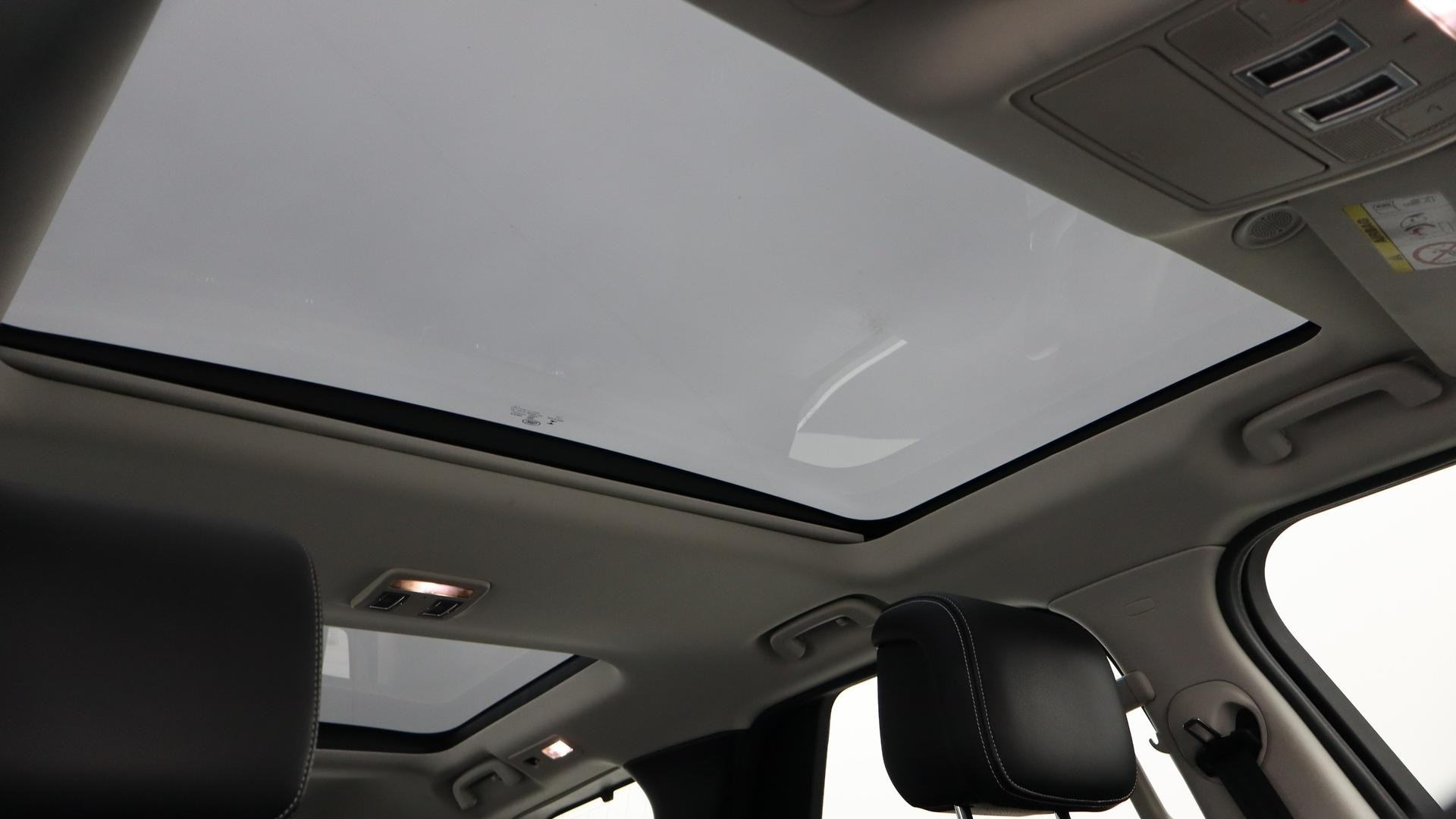 Land Rover Discovery image 4