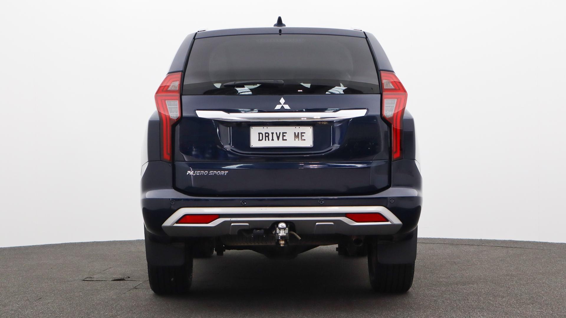 Mitsubishi Pajero Sport image 3