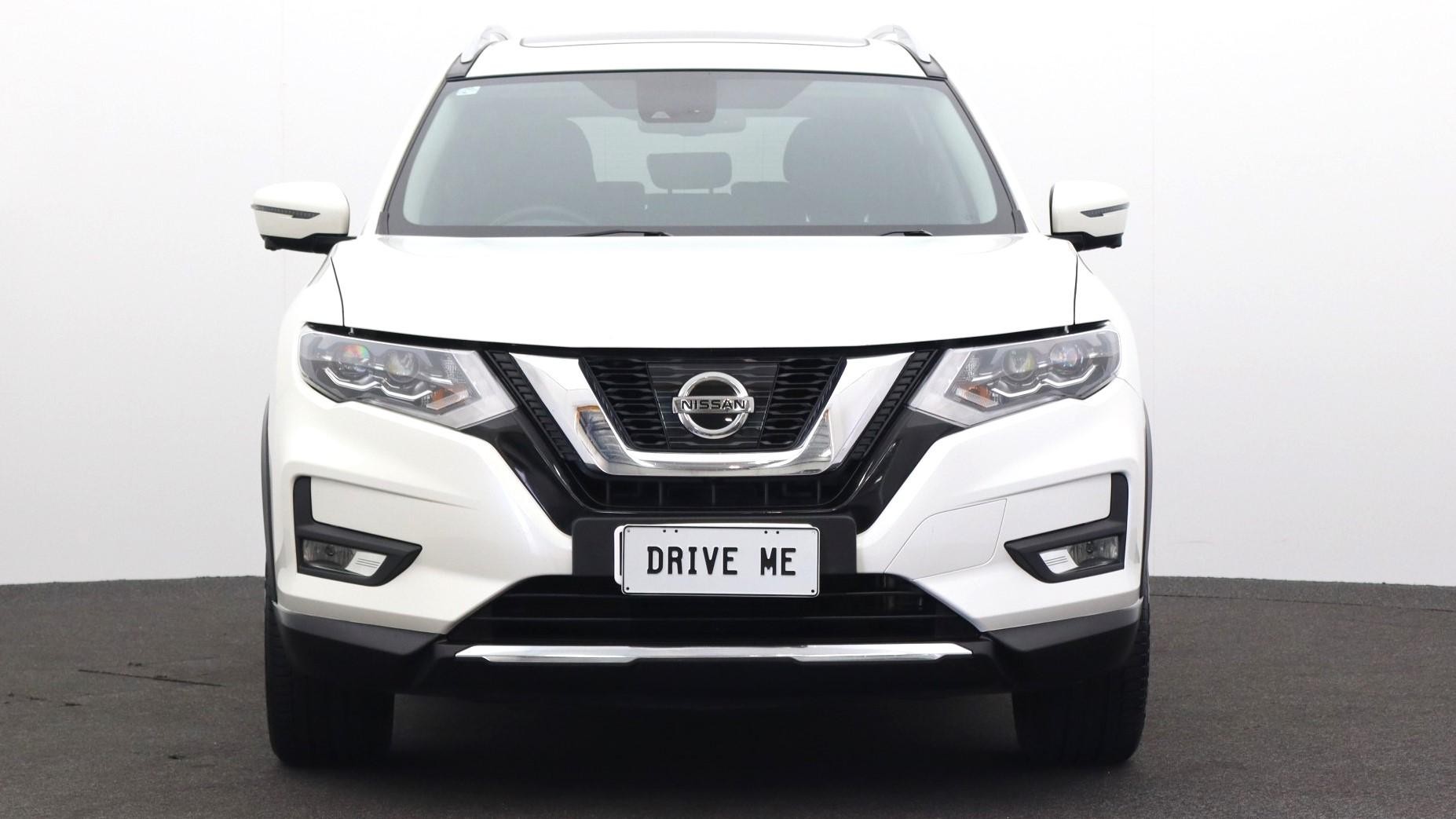 Nissan X-trail image 2