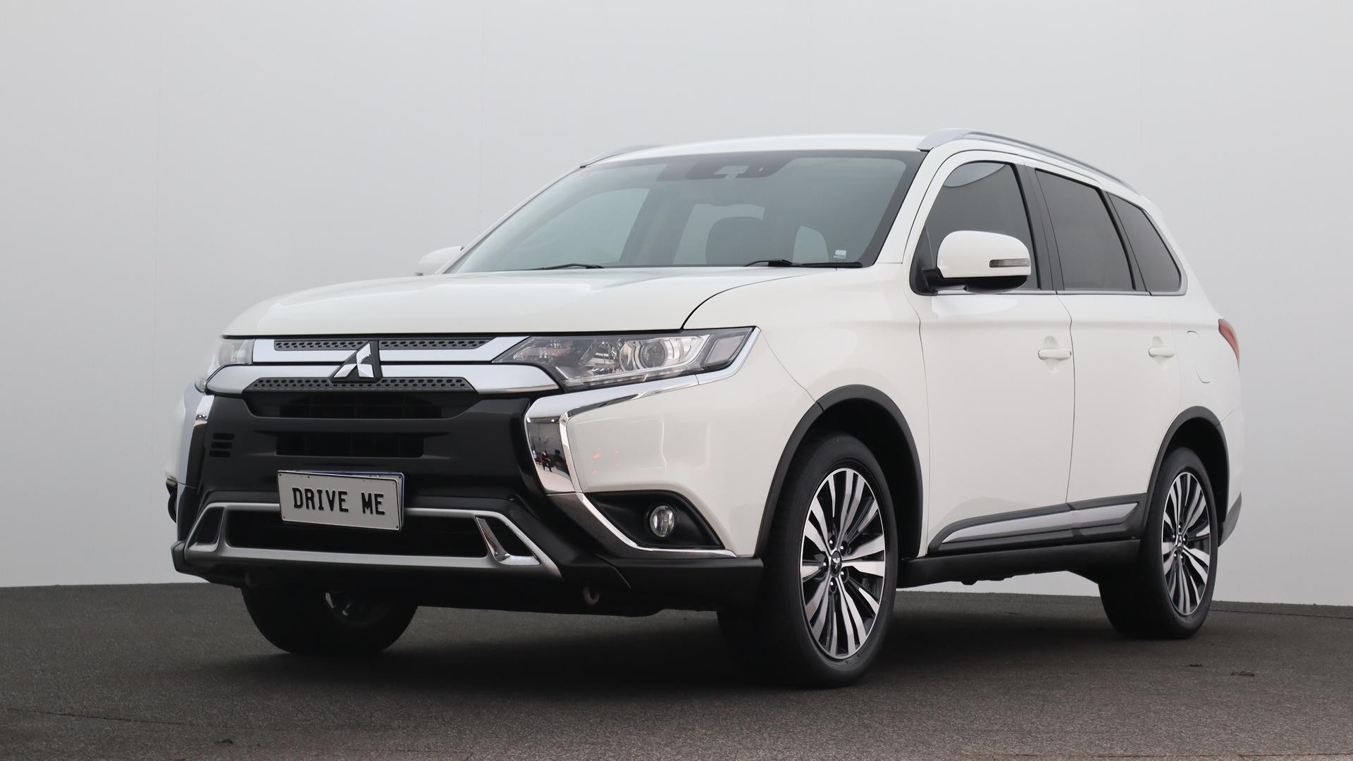 Mitsubishi Outlander image 1