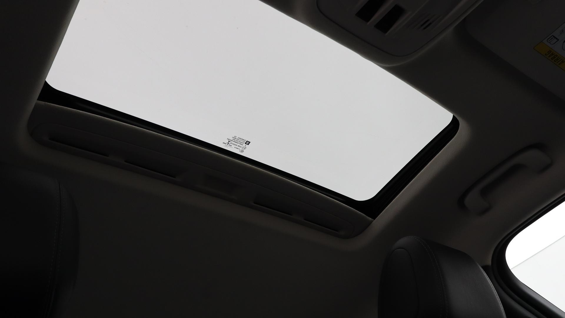 Holden Astra image 4