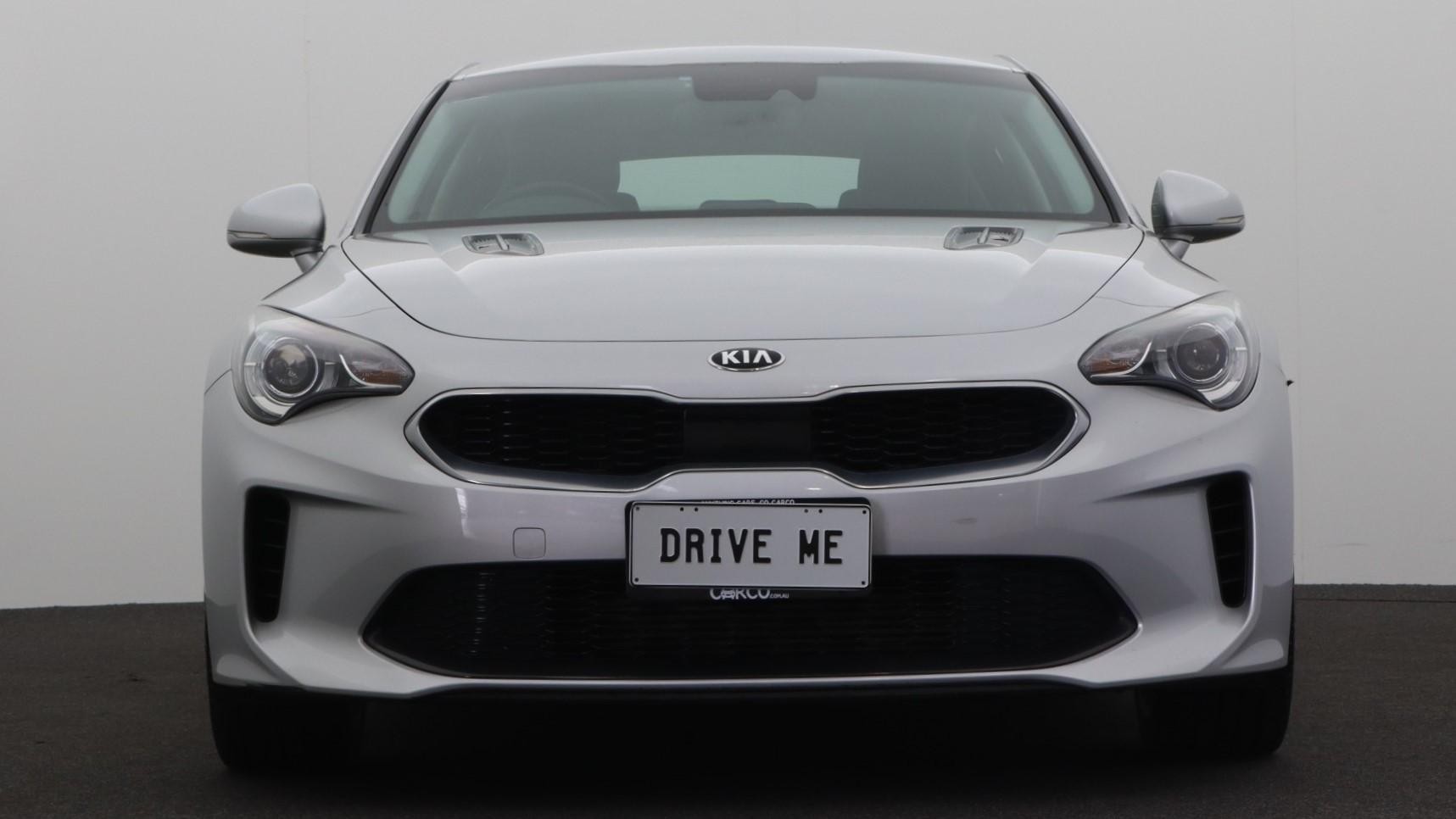 Kia Stinger image 2