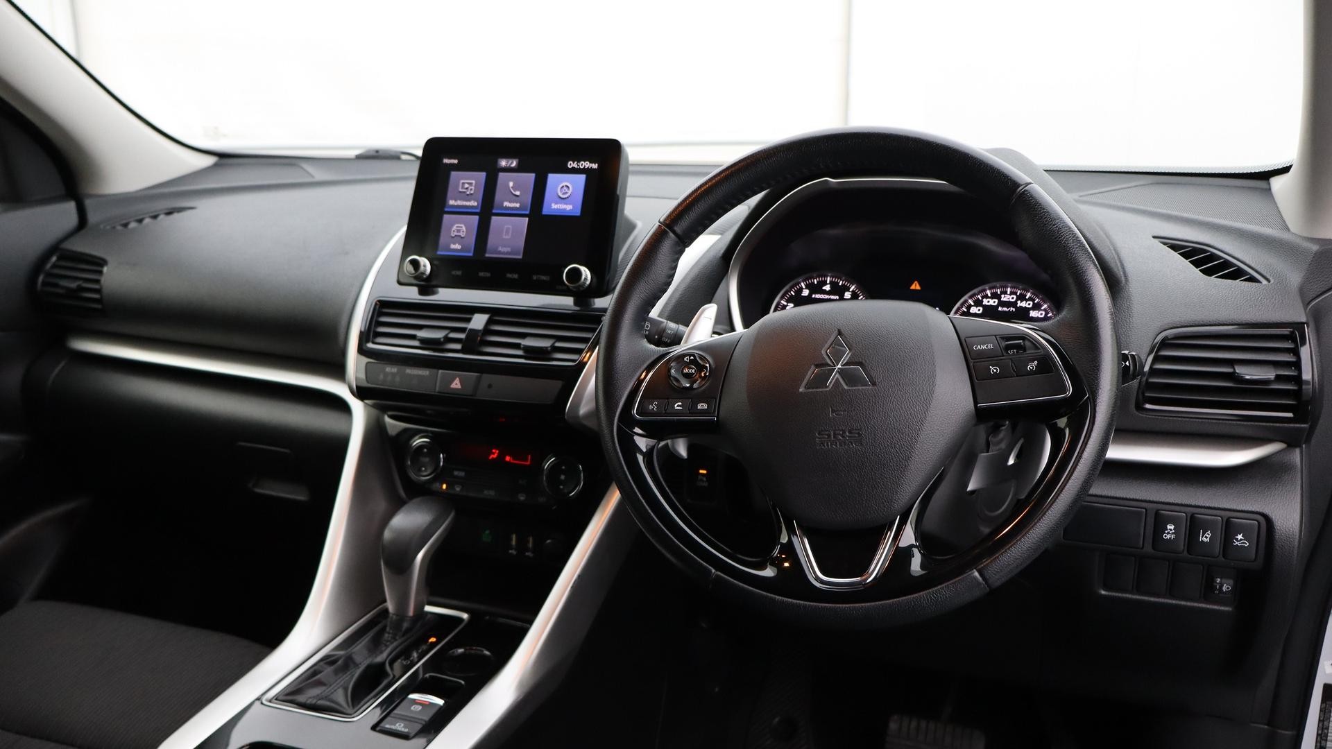 Mitsubishi Eclipse Cross image 4