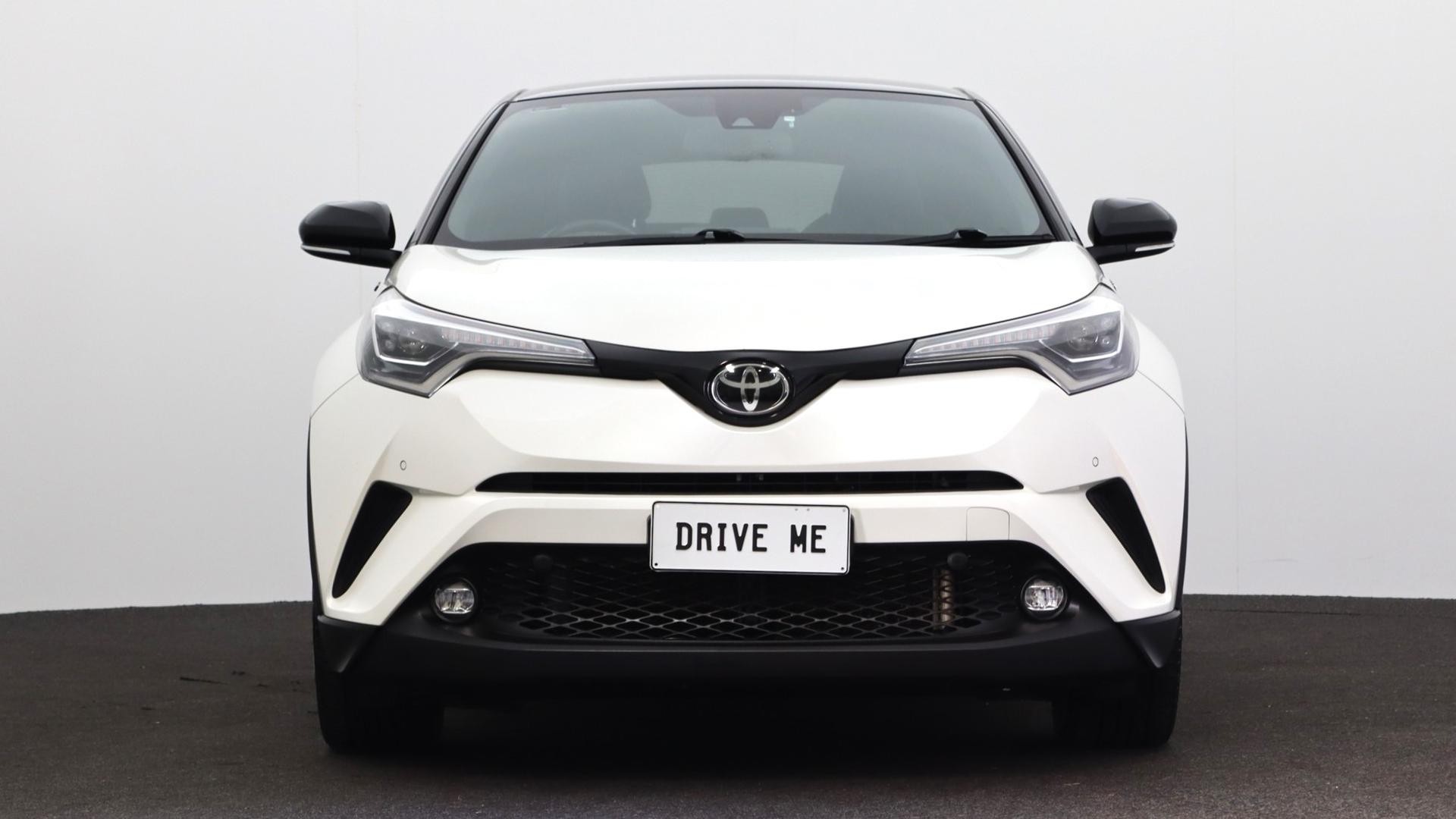 Toyota C-hr image 2