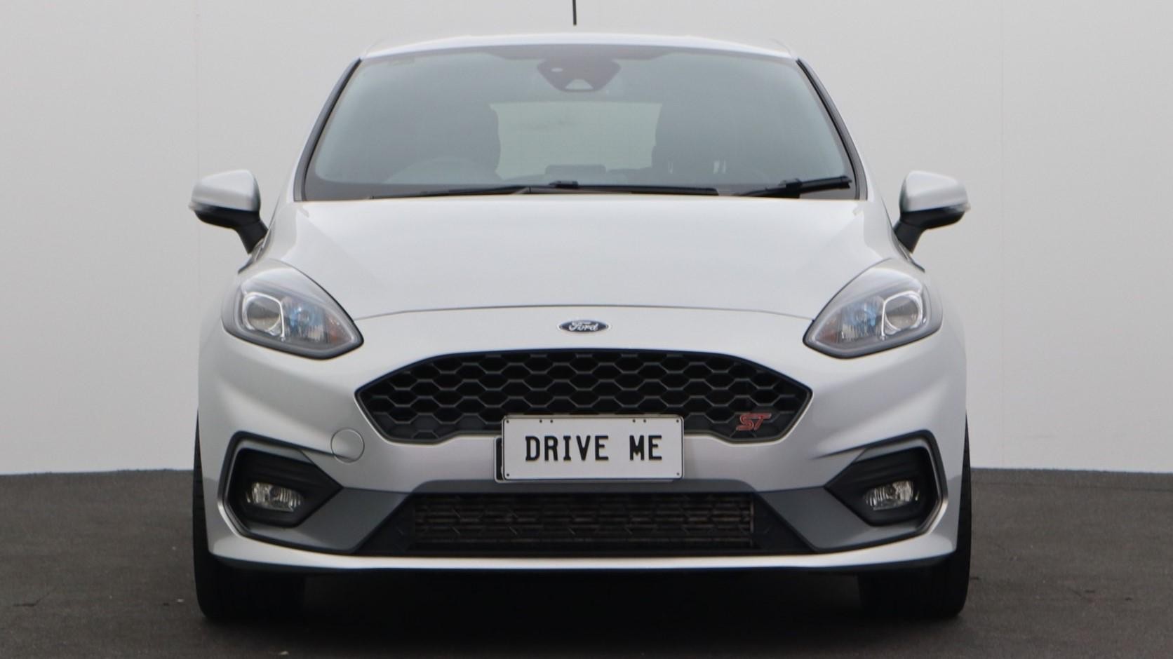 Ford Fiesta image 2