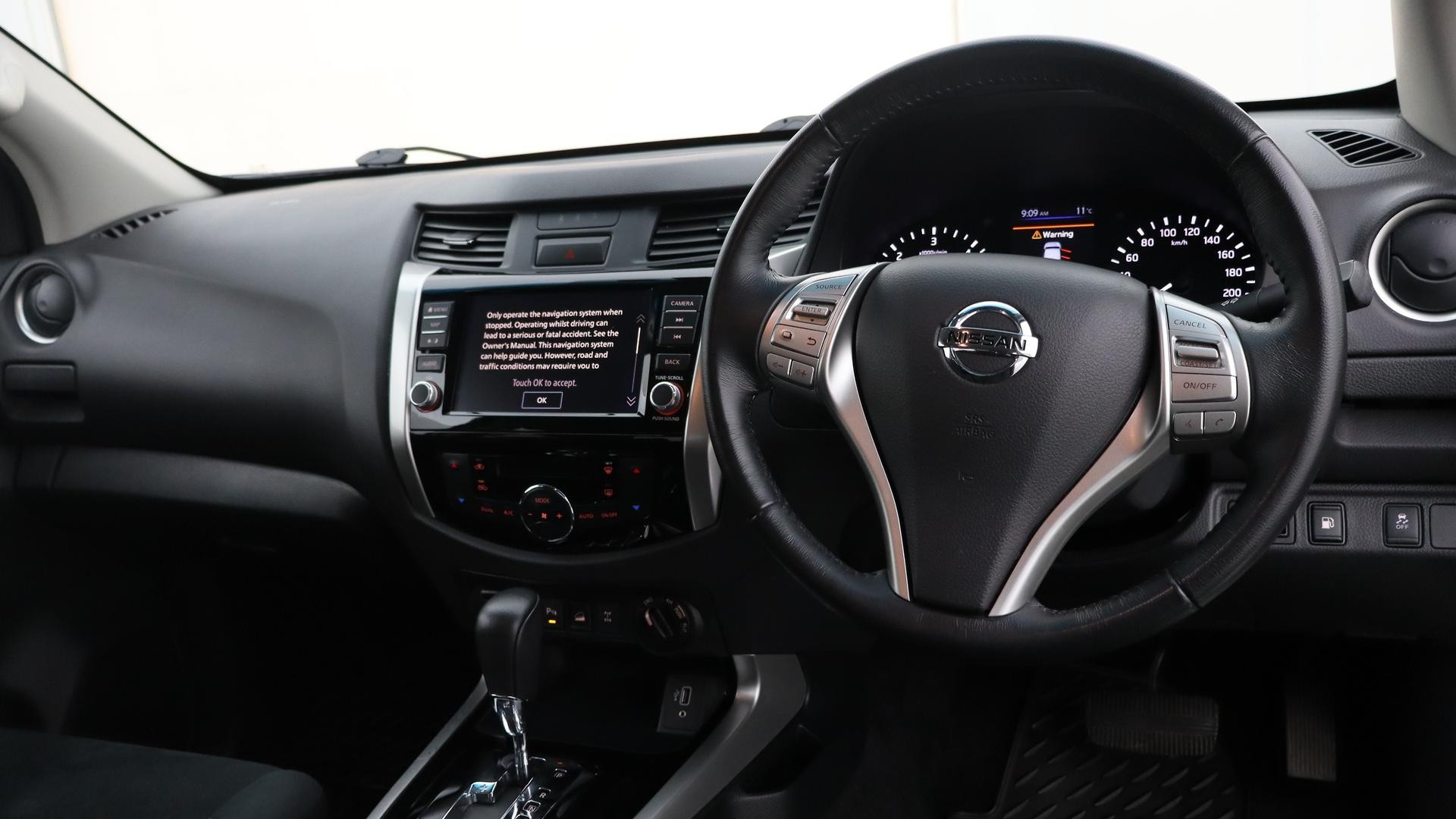 Nissan Navara image 4