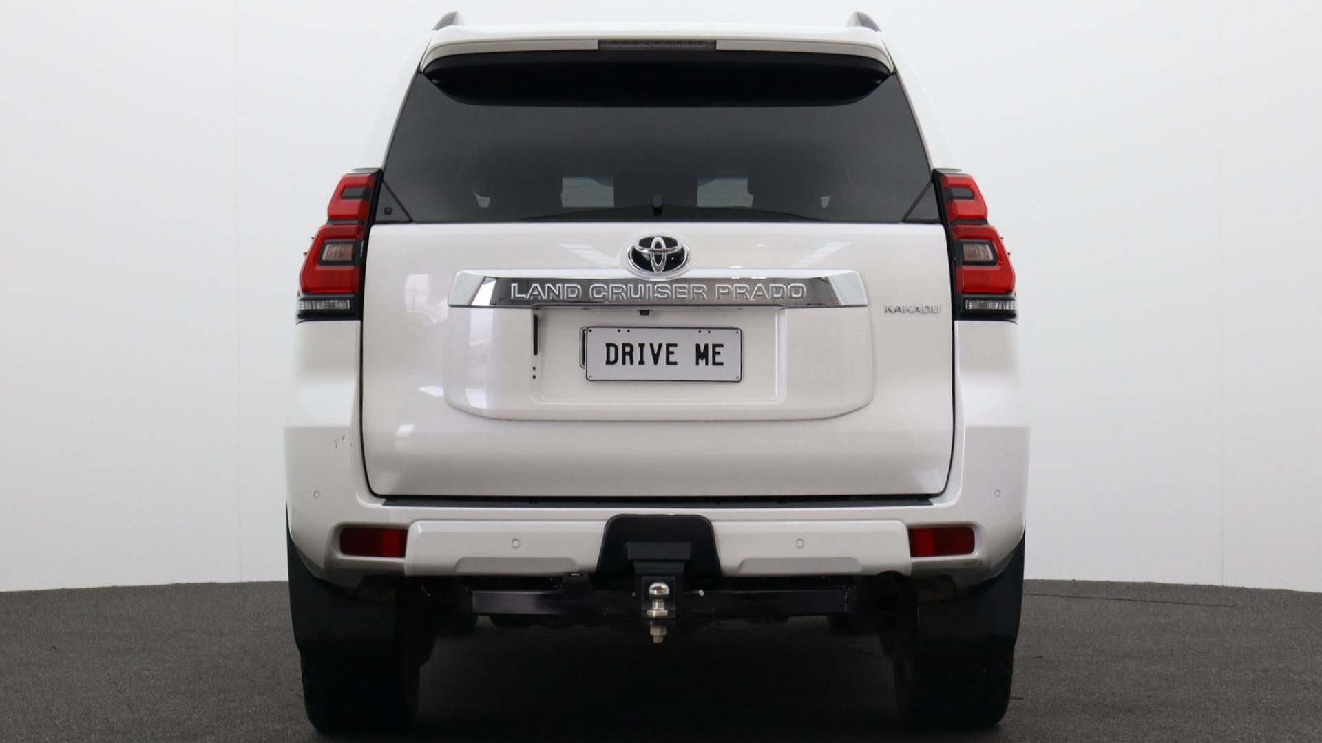 Toyota Landcruiser Prado image 3