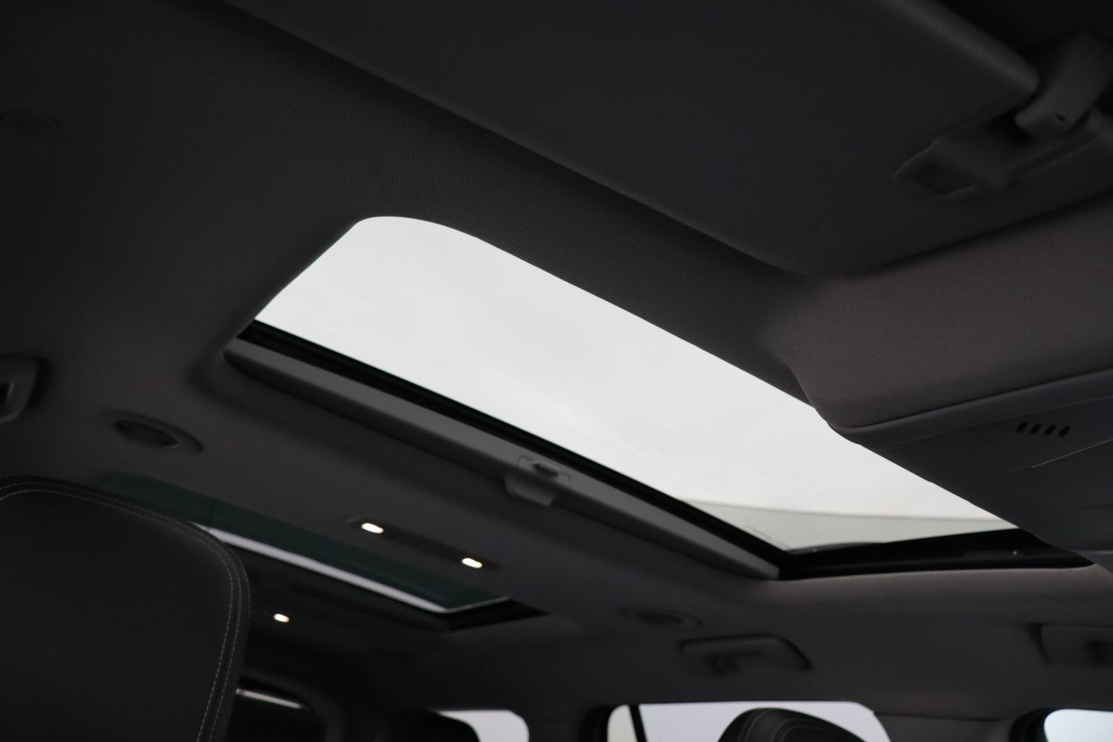 Holden Acadia image 4