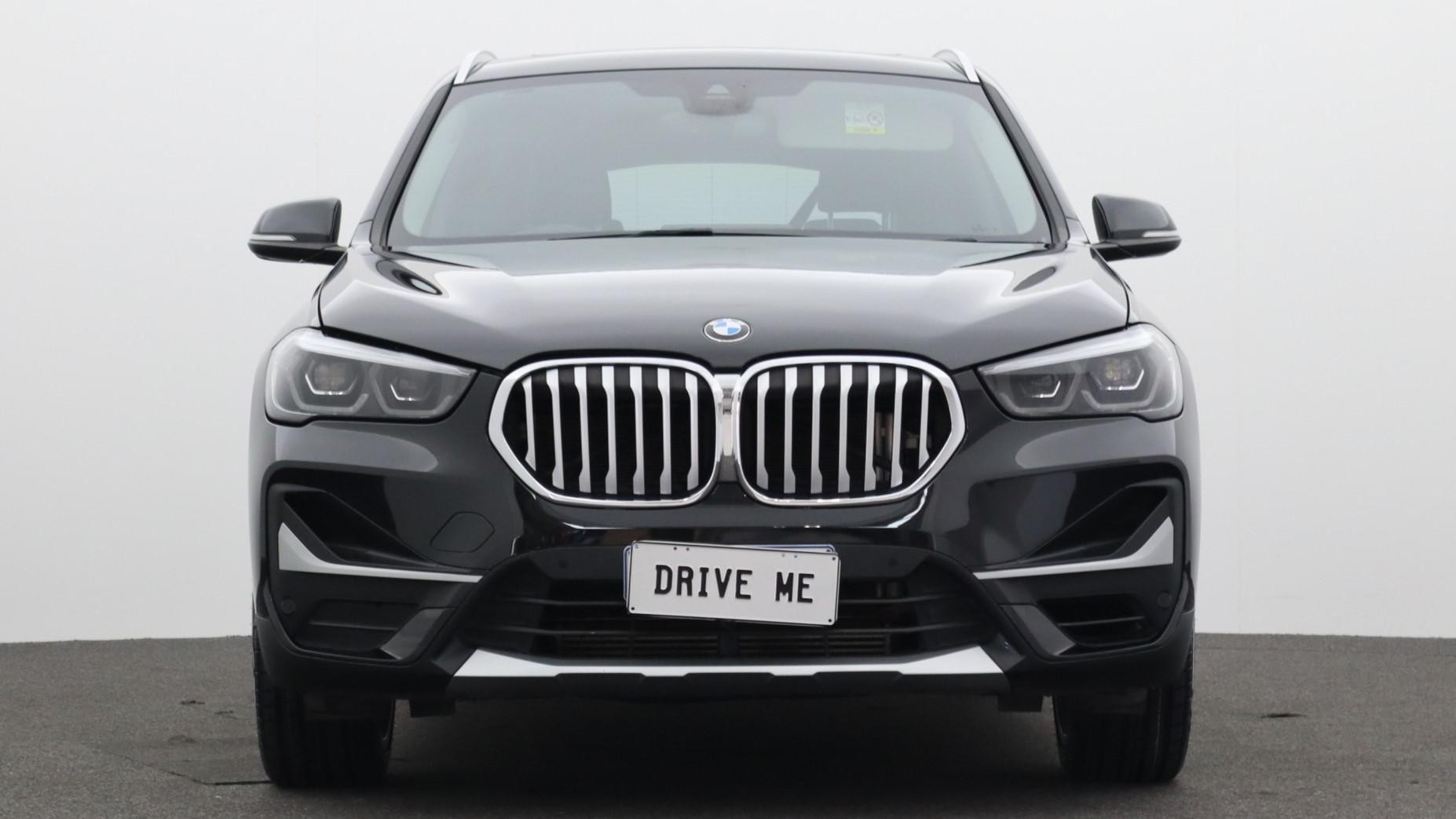 BMW X1 image 2