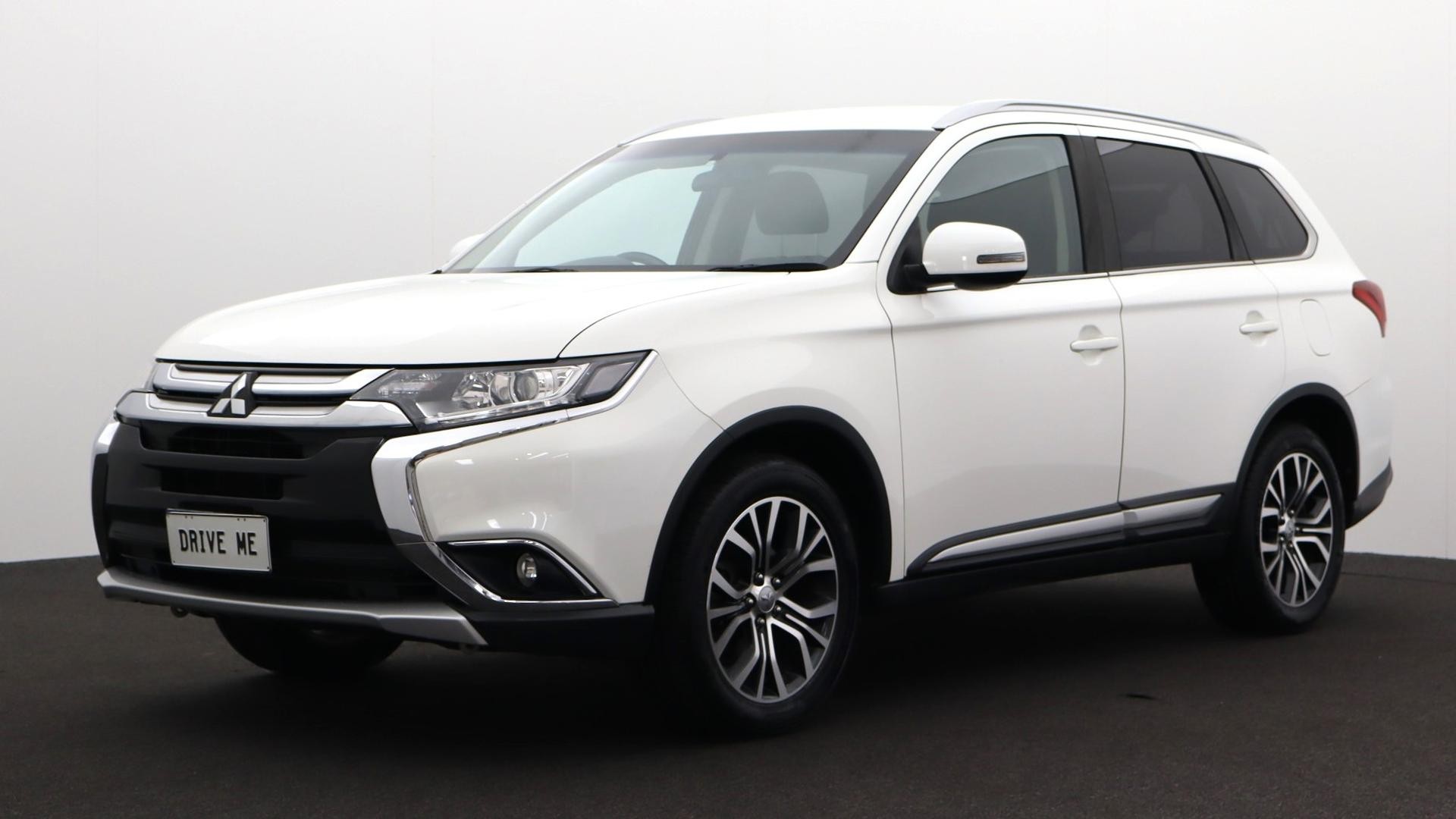 Mitsubishi Outlander image 1