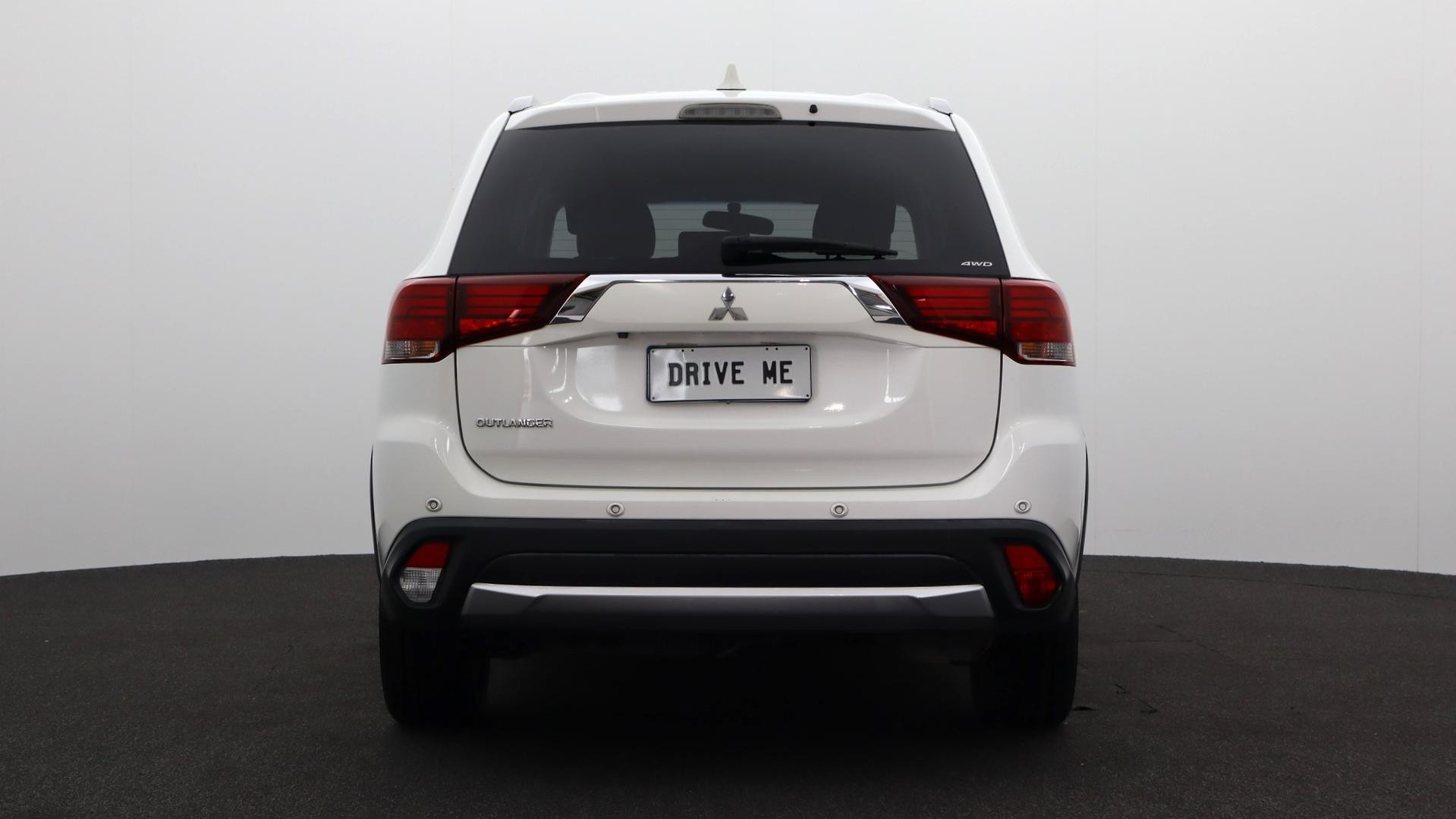Mitsubishi Outlander image 3