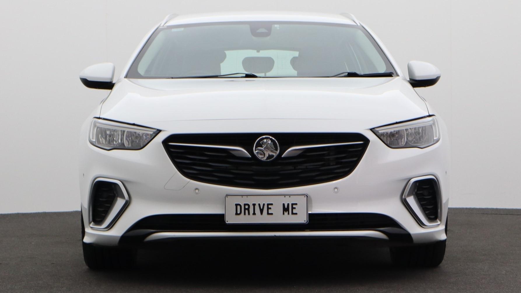 Holden Commodore image 2