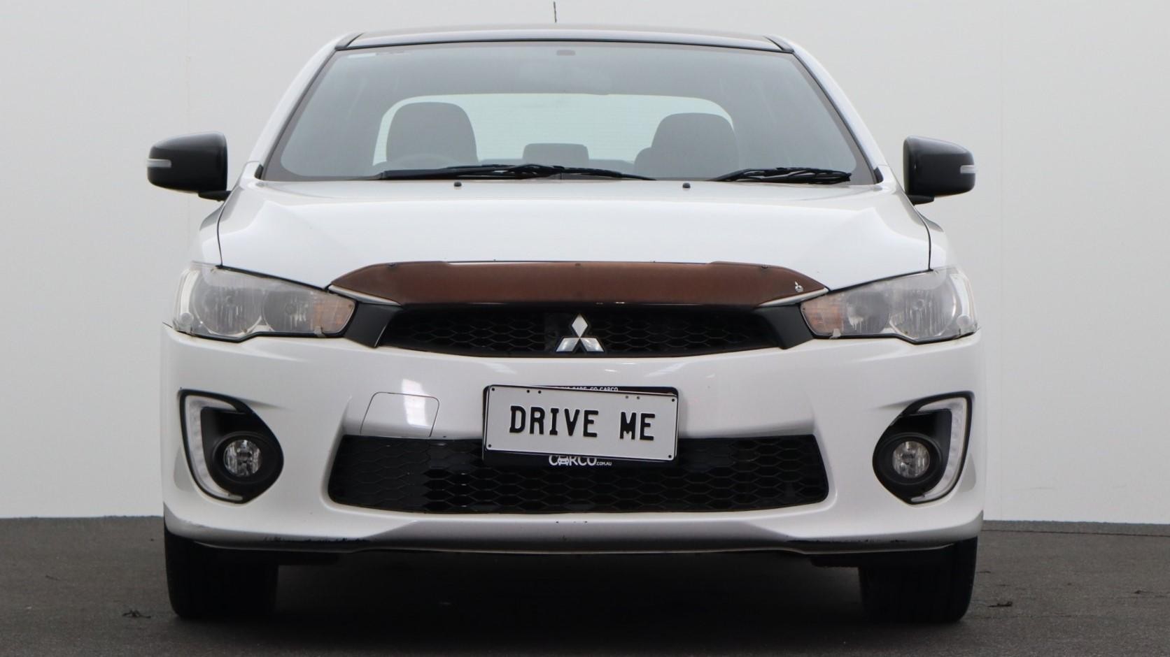 Mitsubishi Lancer image 2