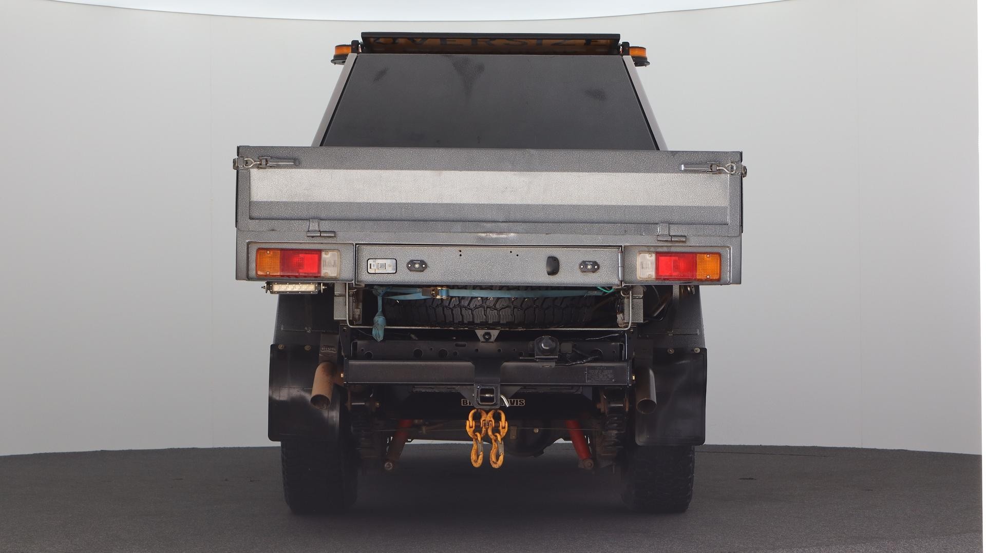 Toyota Landcruiser image 3