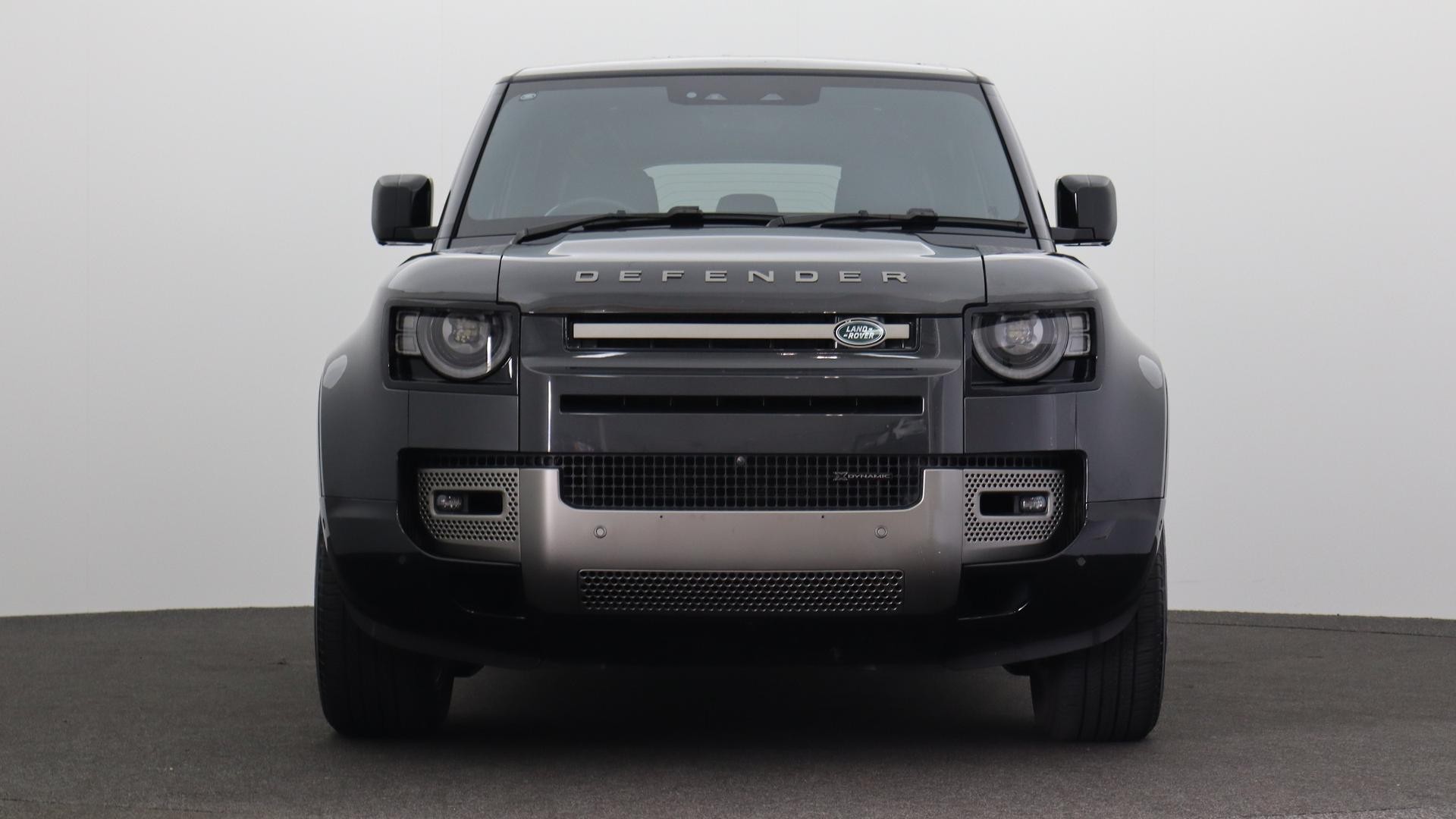 Land Rover Defender image 2