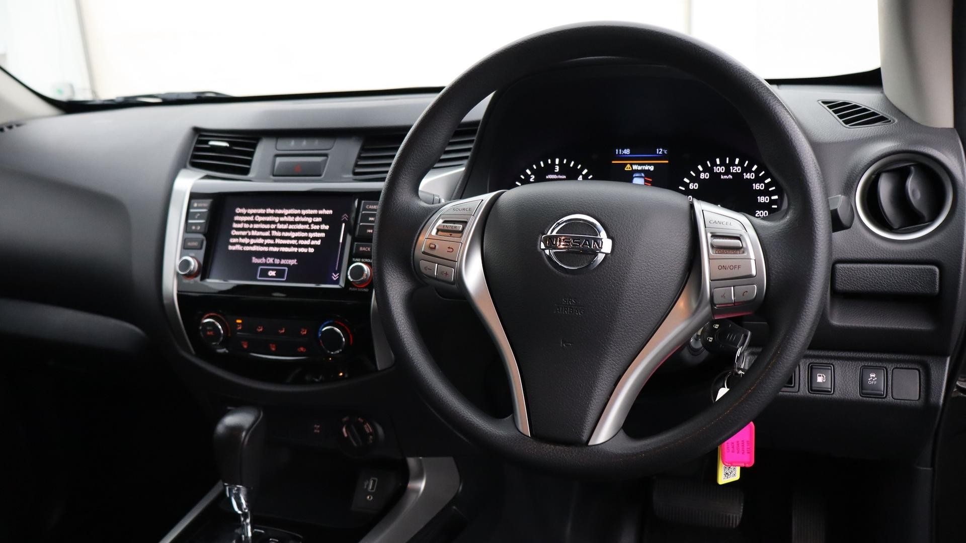 Nissan Navara image 4