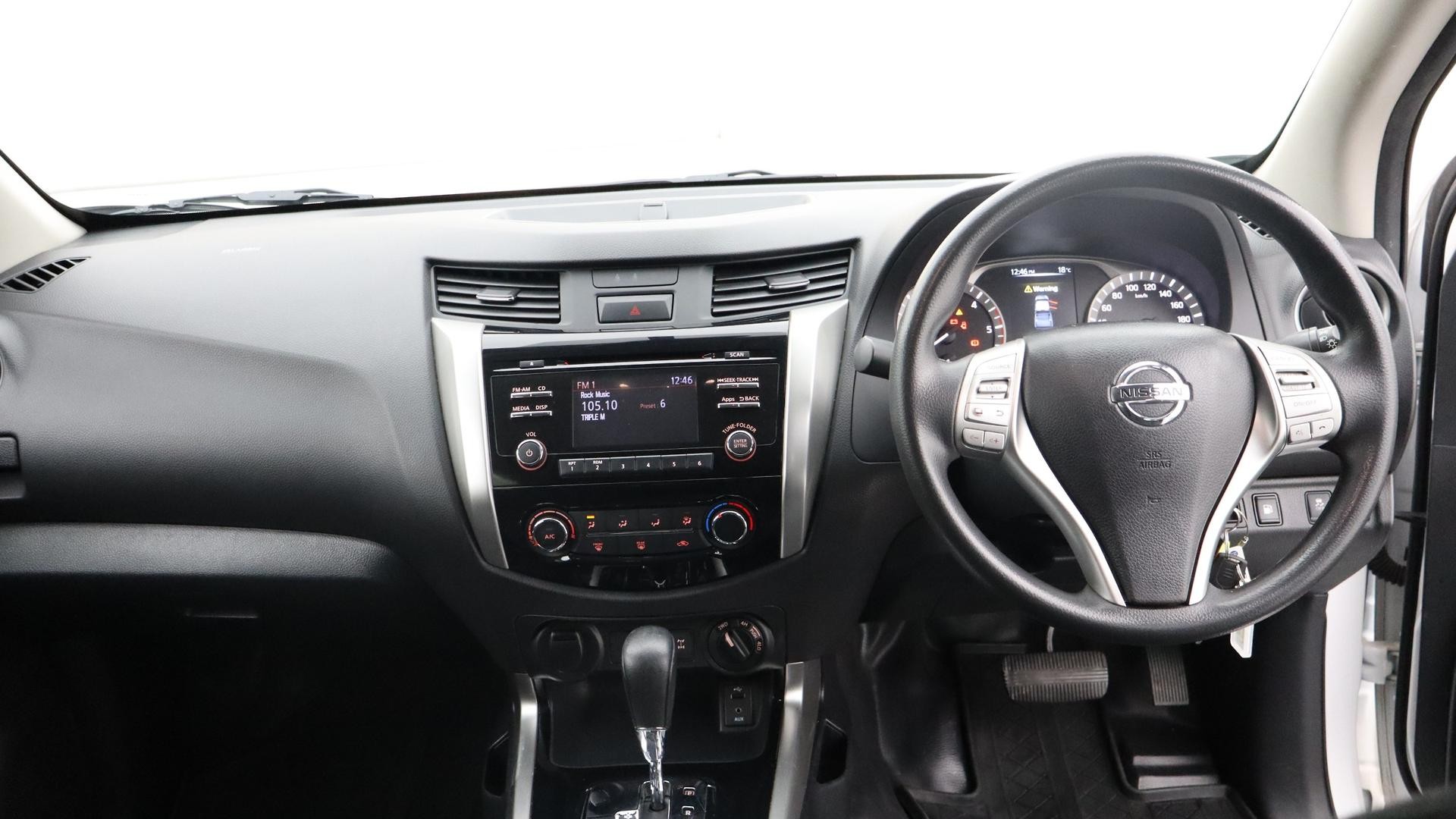 Nissan Navara image 4