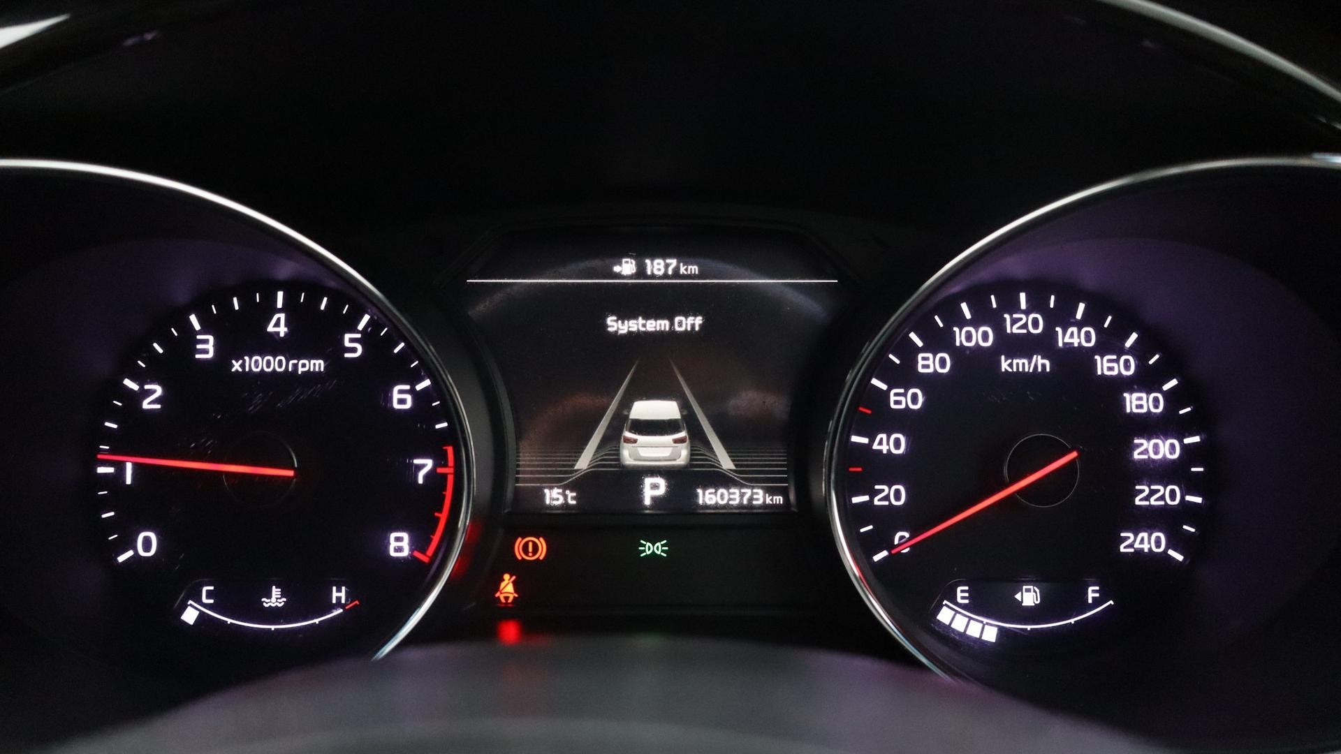 Kia Carnival image 4