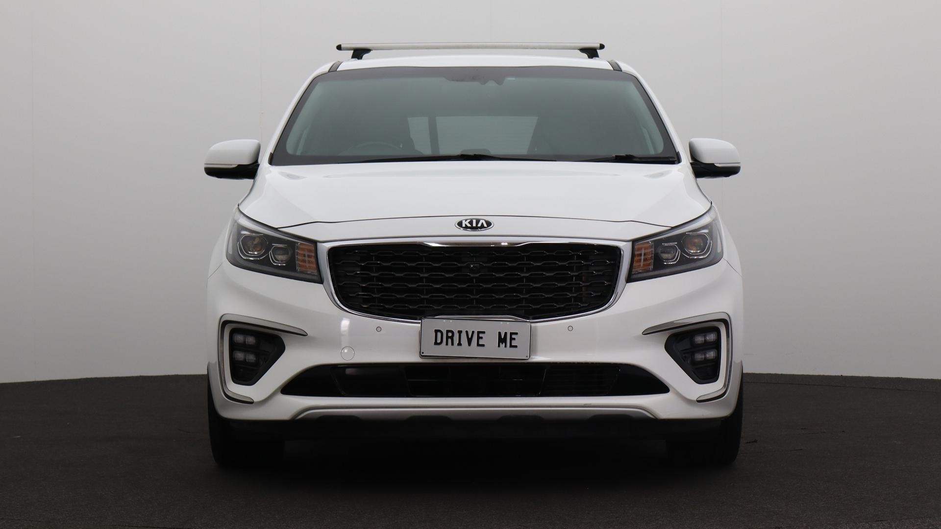 Kia Carnival image 2