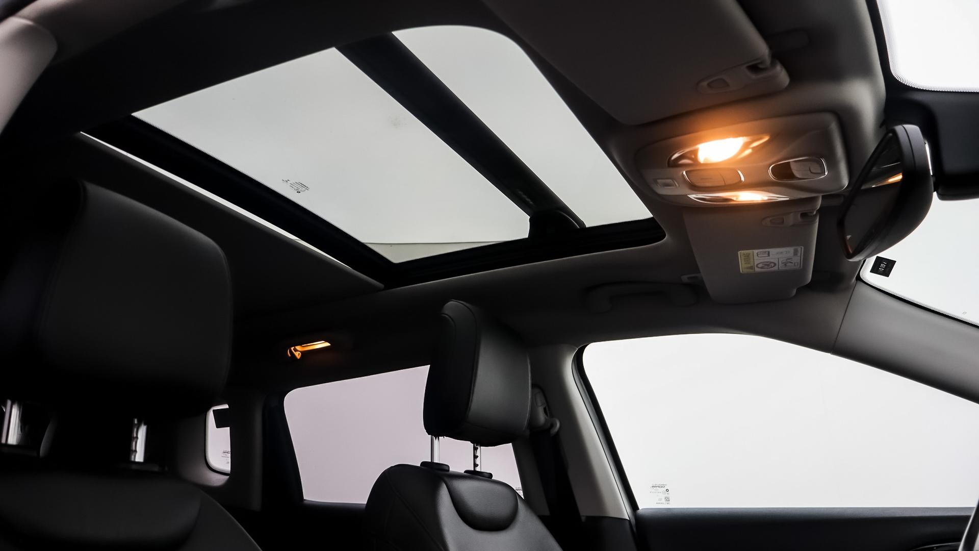 Jeep Compass image 4