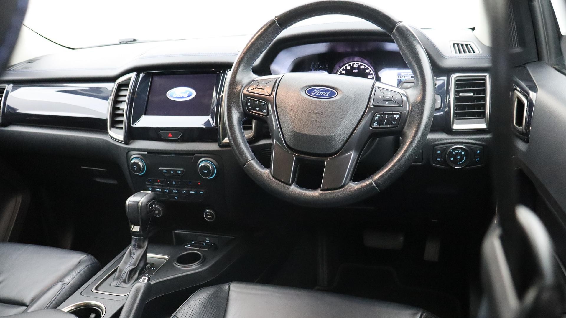 Ford Everest image 4
