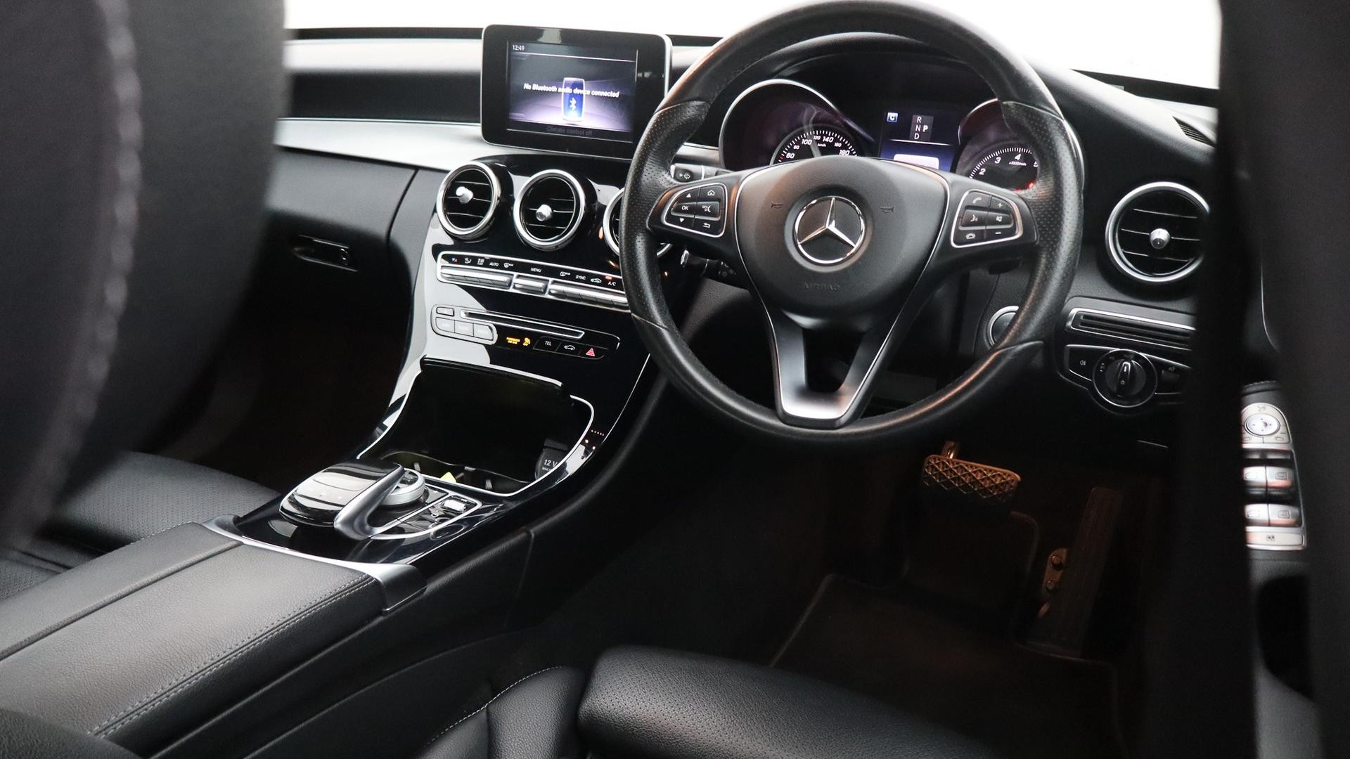 Mercedes Benz C-class image 4