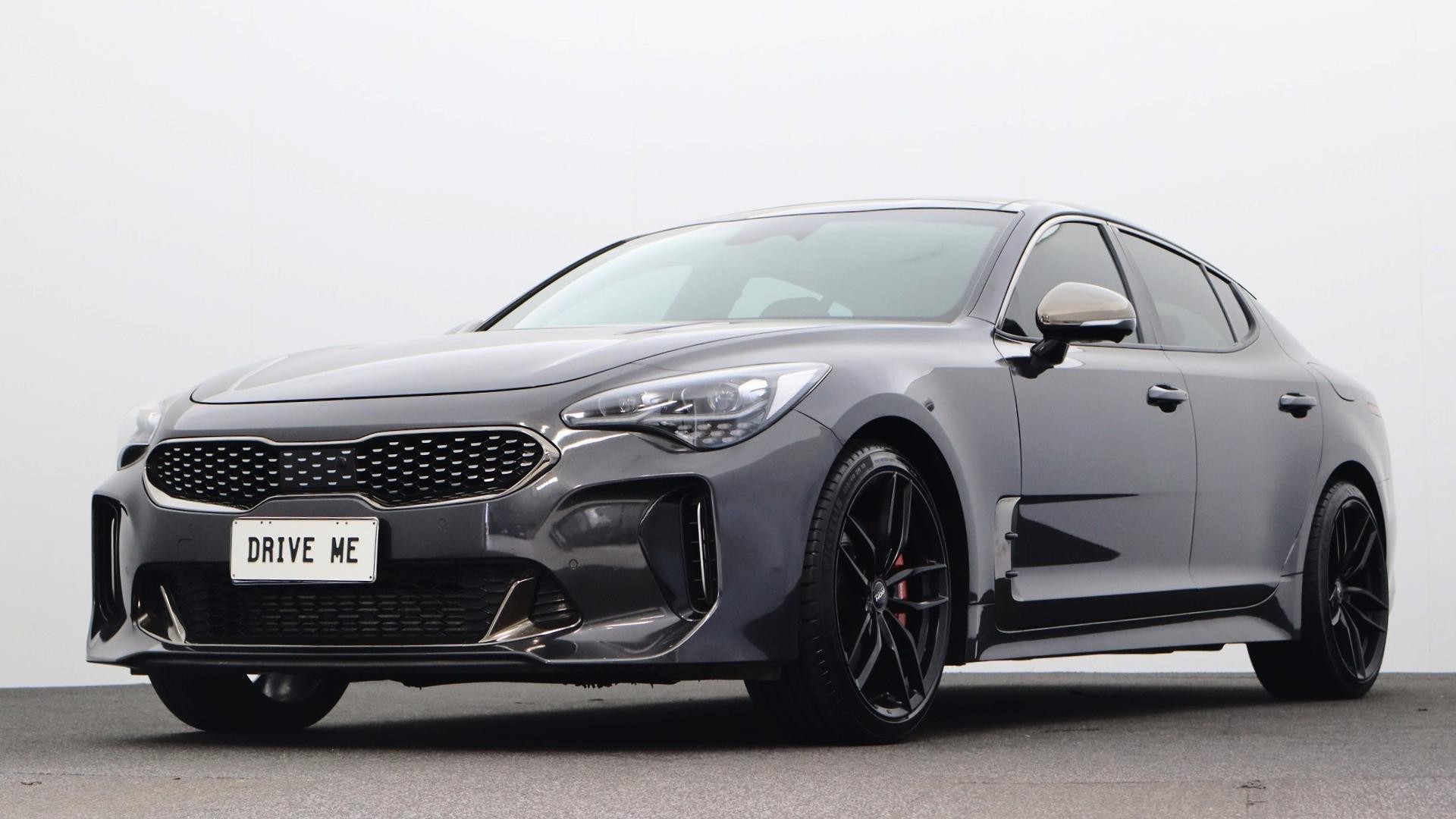 Kia Stinger image 1