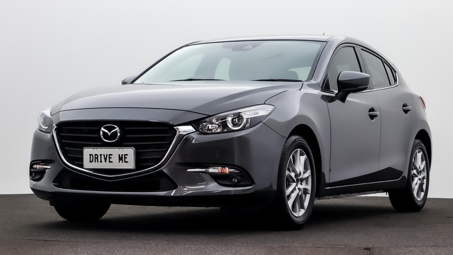 Mazda 3 image 1