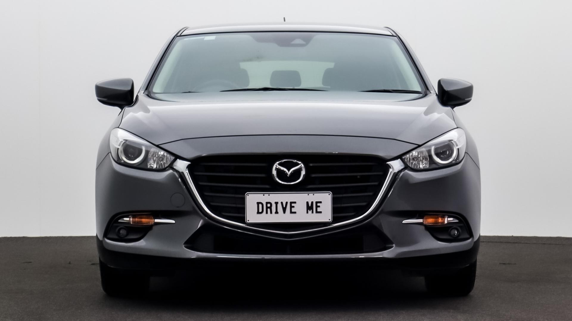 Mazda 3 image 2