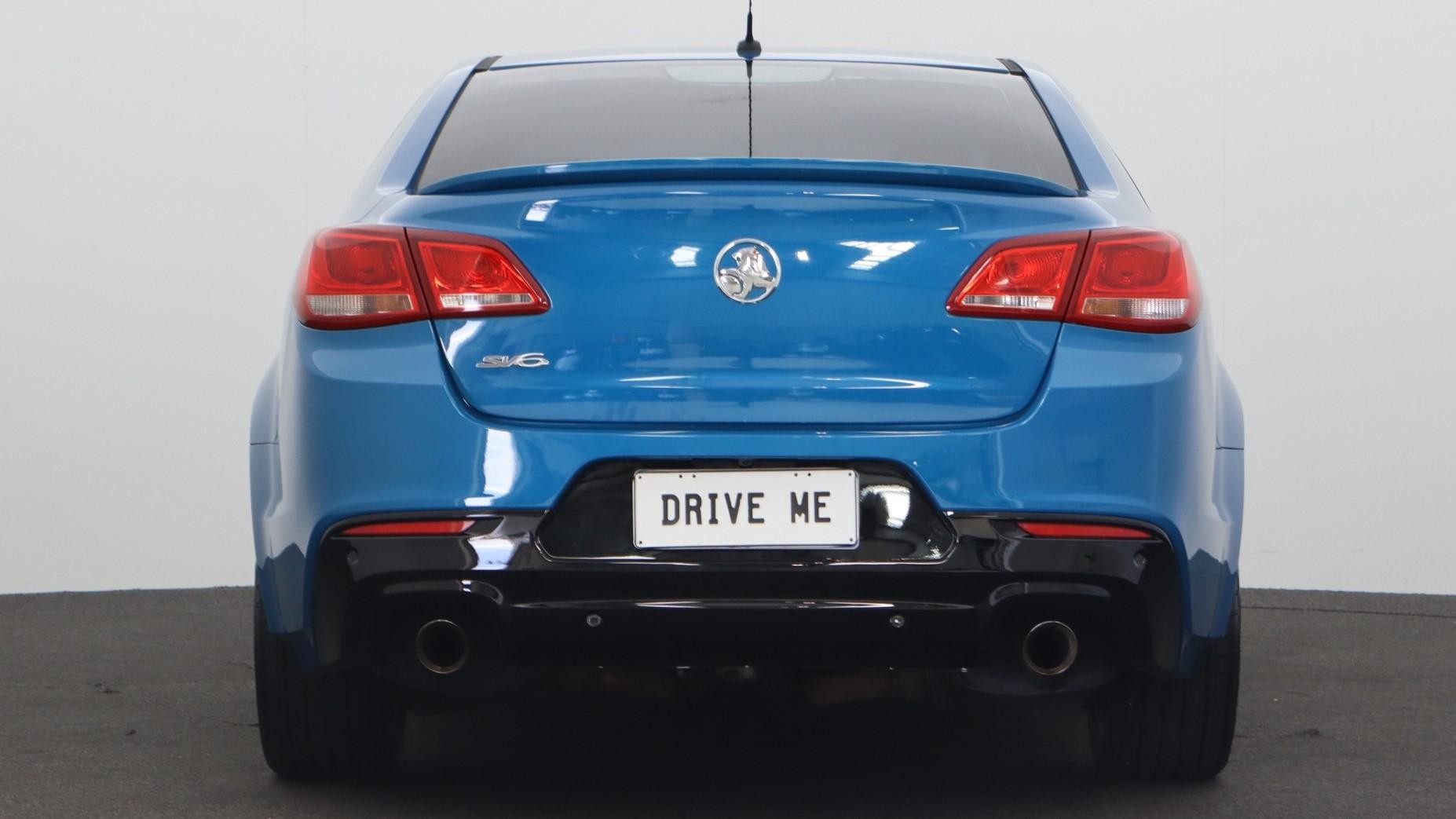 Holden Commodore image 3