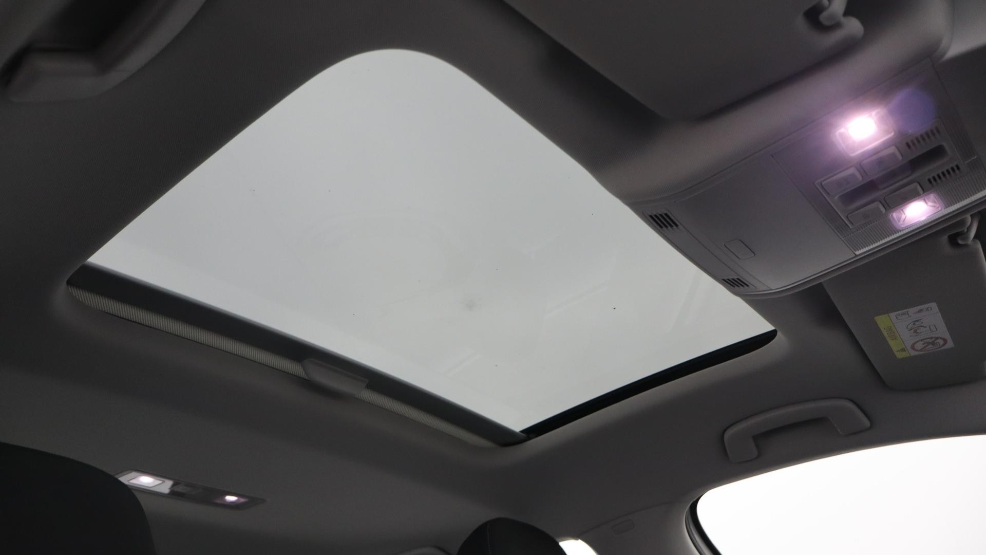 Volkswagen Golf image 4